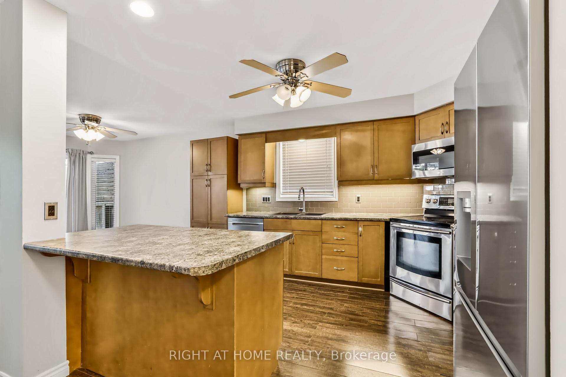 Photo 11 of 1811 Rollingacres Drive, London, North C — HOMEH