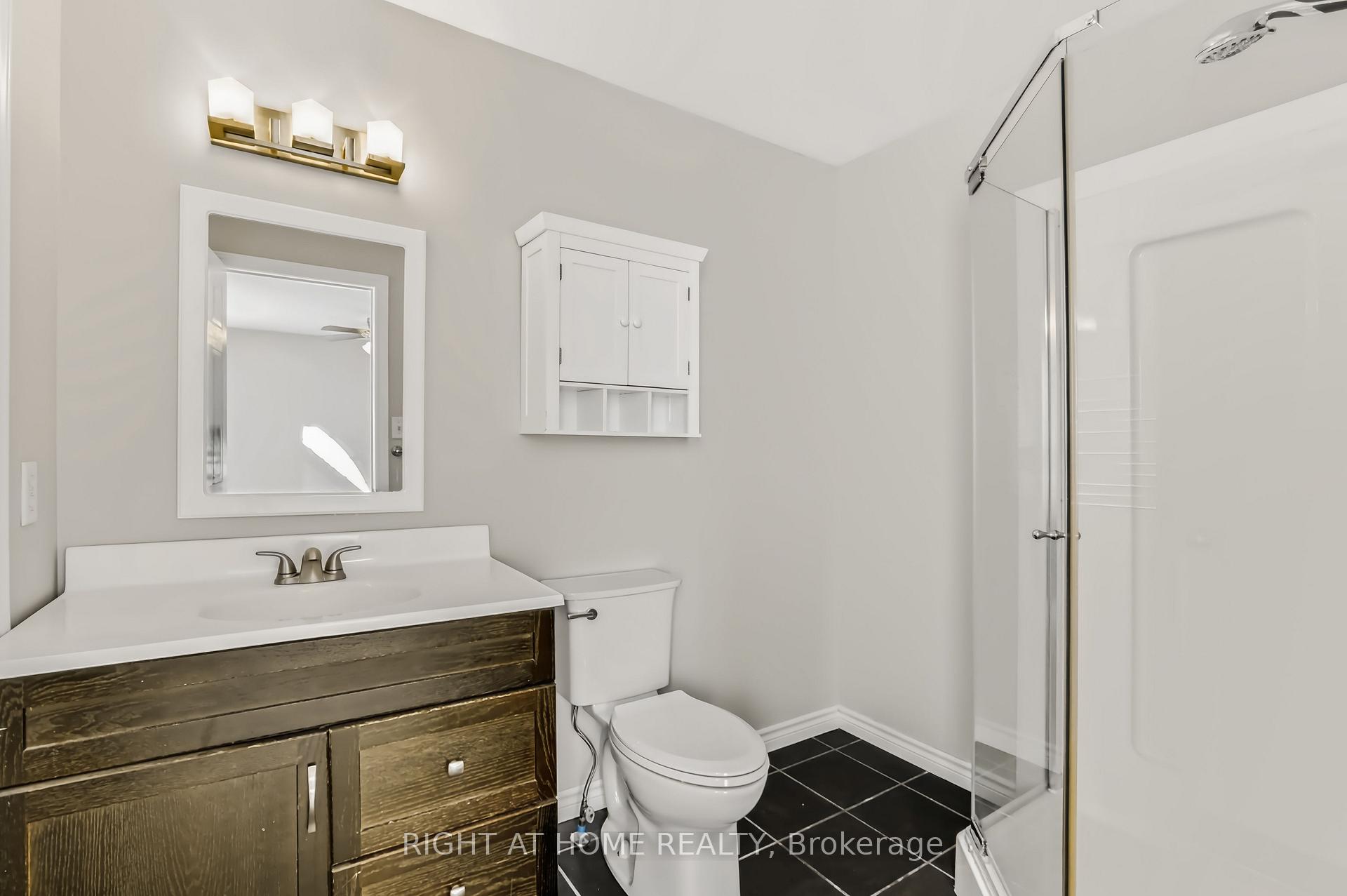 Photo 21 of 1811 Rollingacres Drive, London, North C — HOMEH
