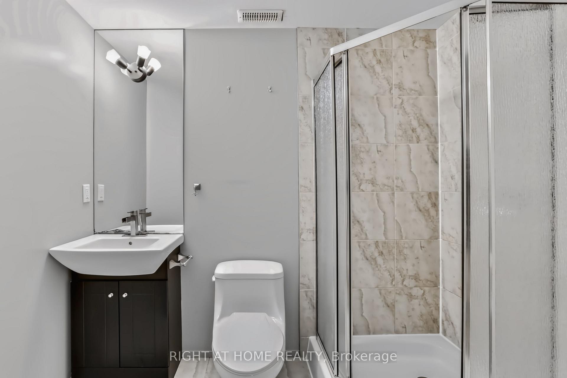 Photo 25 of 1811 Rollingacres Drive, London, North C — HOMEH