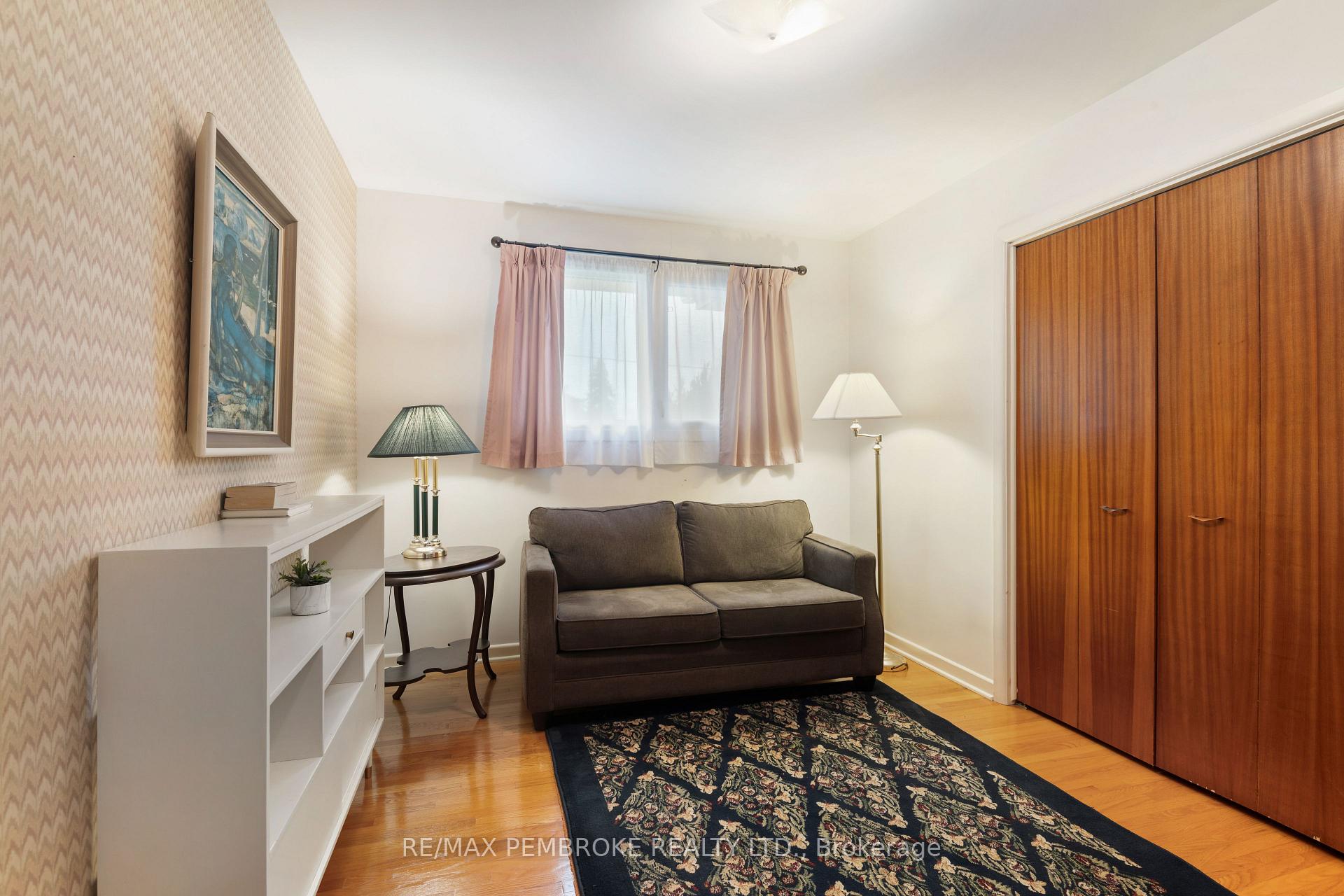 Photo 23 of 504 Wallace Street, Pembroke, Pembroke — HOMEH