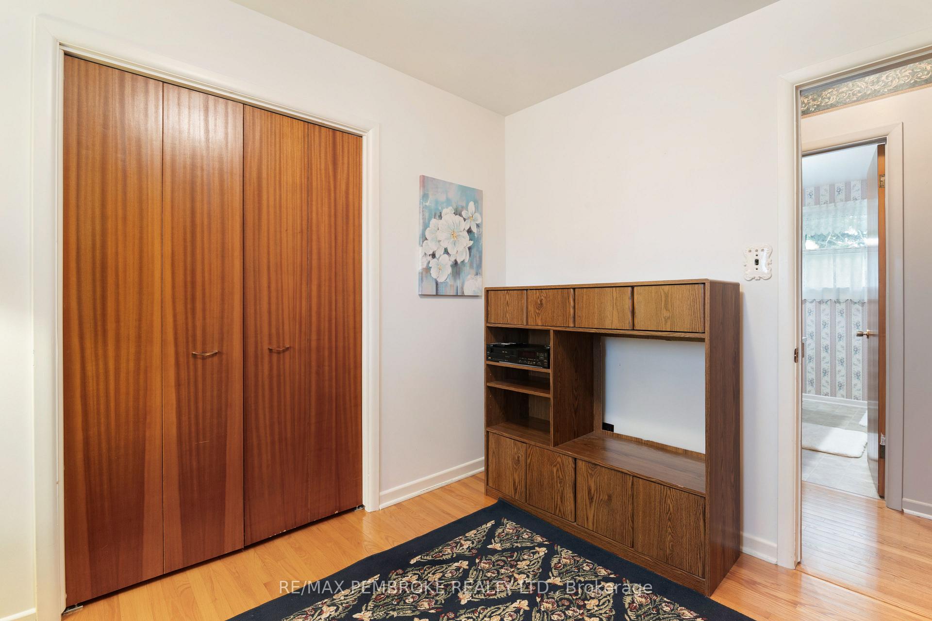 Photo 24 of 504 Wallace Street, Pembroke, Pembroke — HOMEH