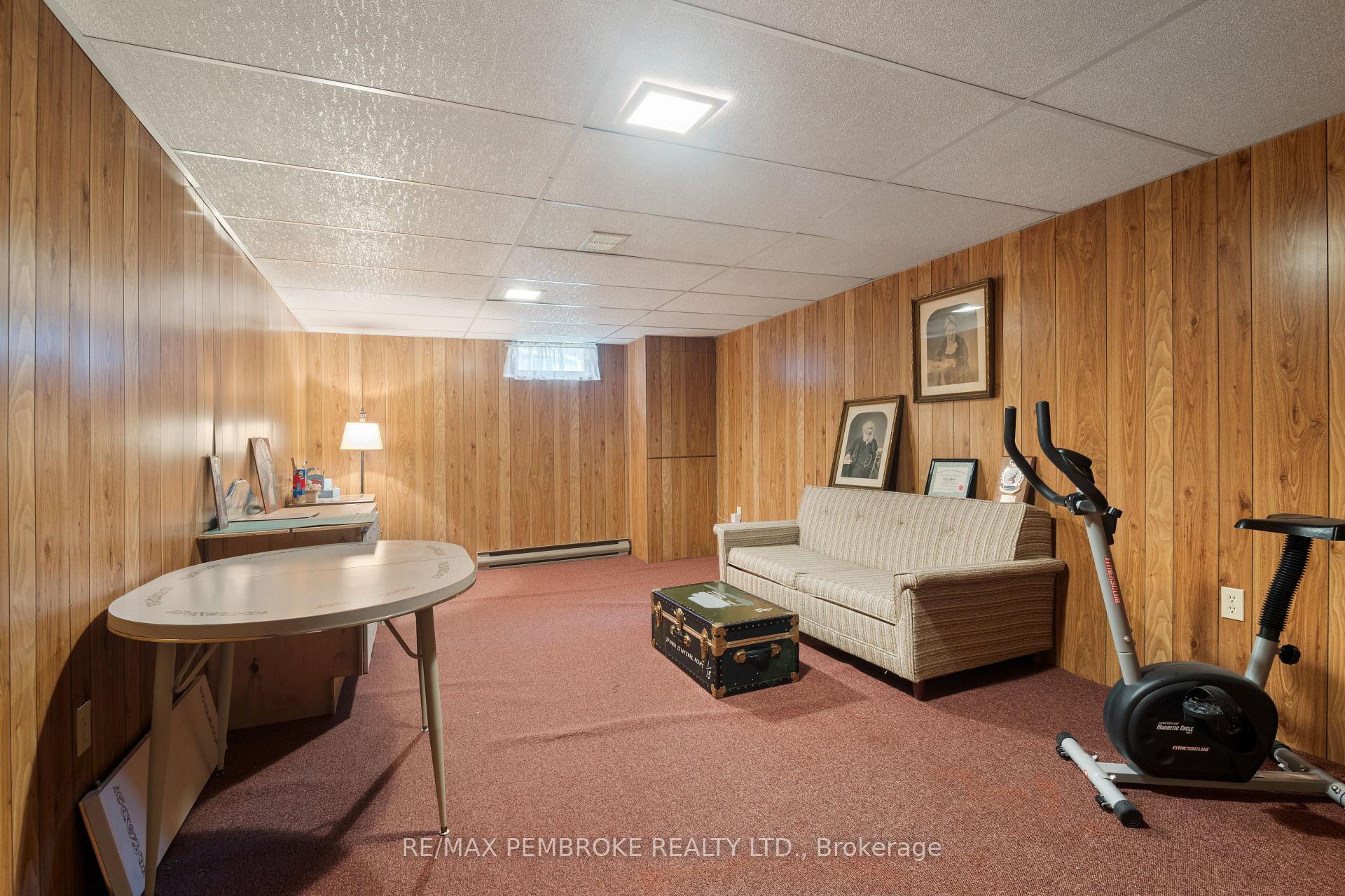 Photo 31 of 504 Wallace Street, Pembroke, Pembroke — HOMEH