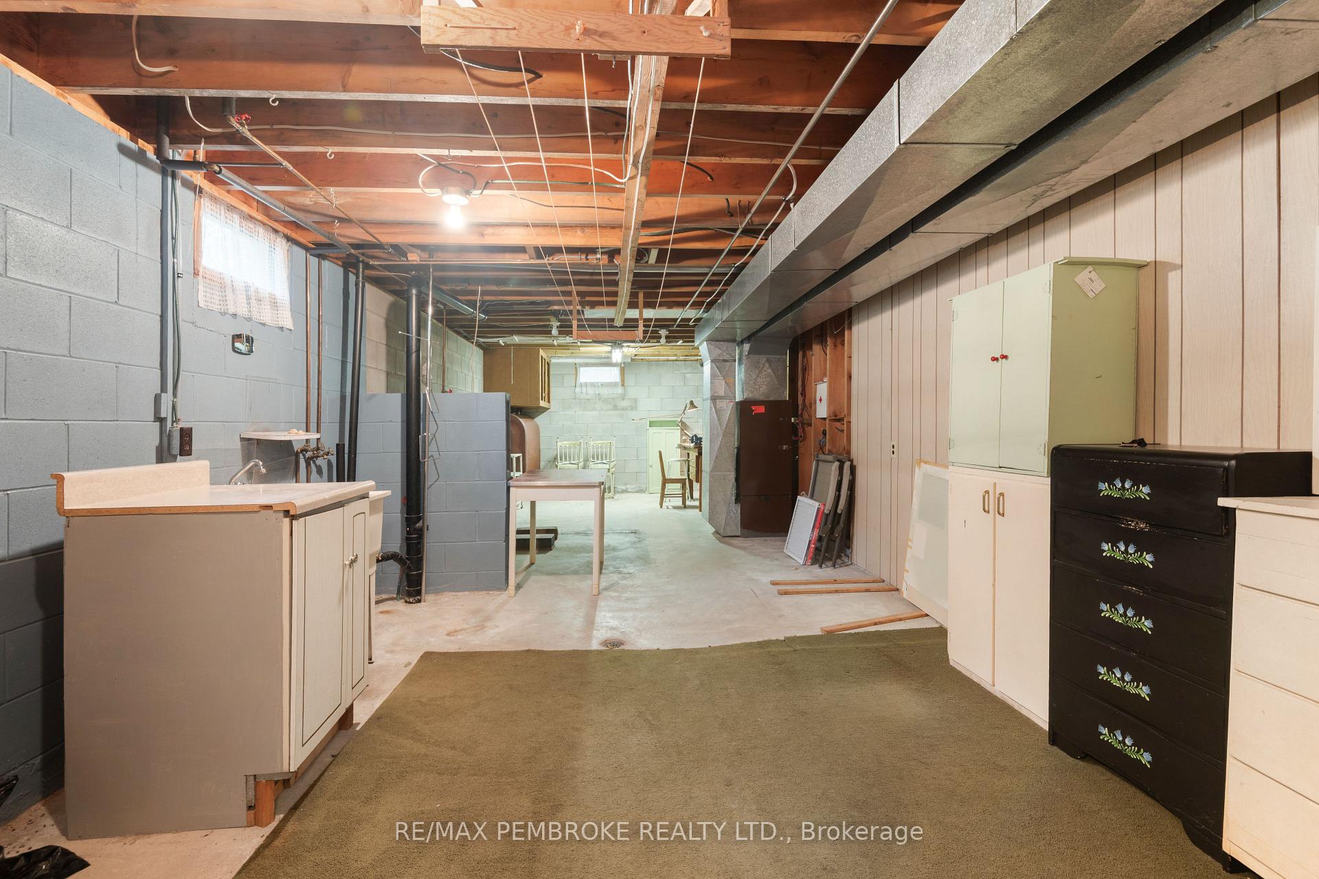 Photo 33 of 504 Wallace Street, Pembroke, Pembroke — HOMEH