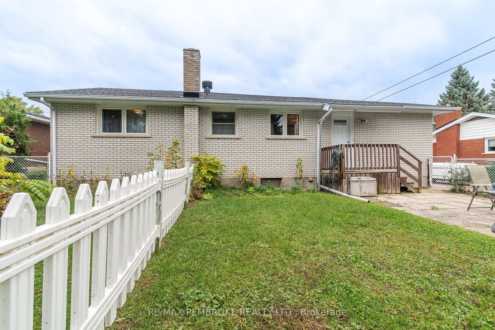 Photo 37 of 504 Wallace Street, Pembroke, Pembroke — HOMEH