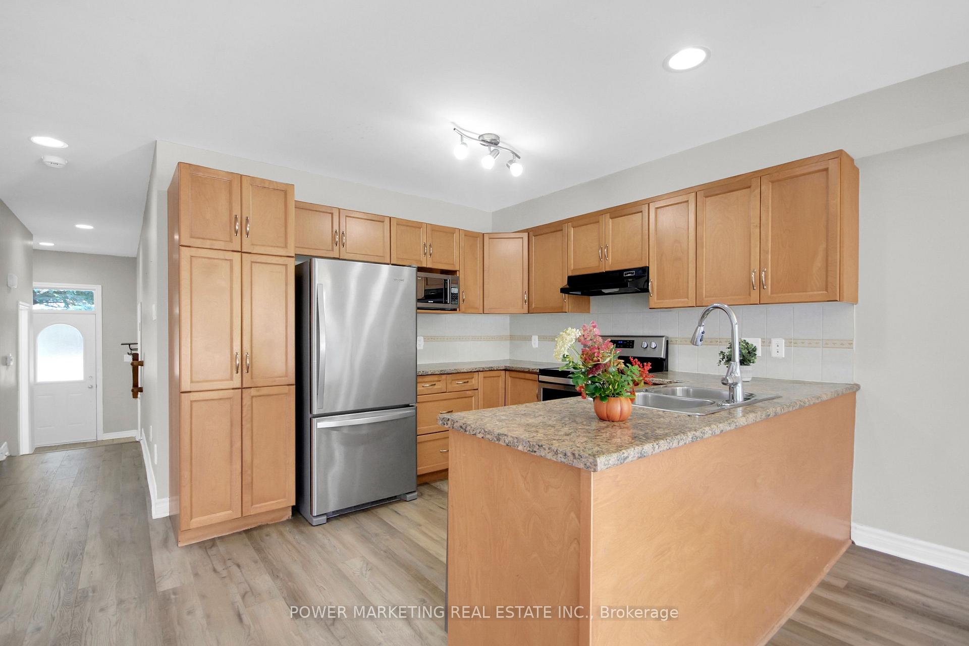Photo 16 of 207 Hidden Meadow Avenue, Ottawa, Blossom Park/Kemp Park/Findlay Creek — HOMEH