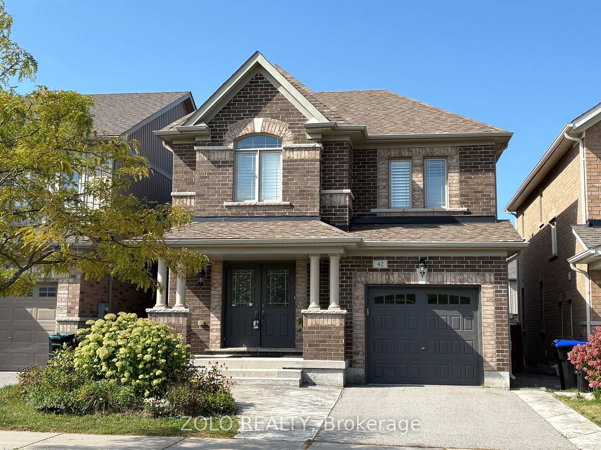 Photo 1 of 42 Willoughby Way, New Tecumseth, Alliston — HOMEH