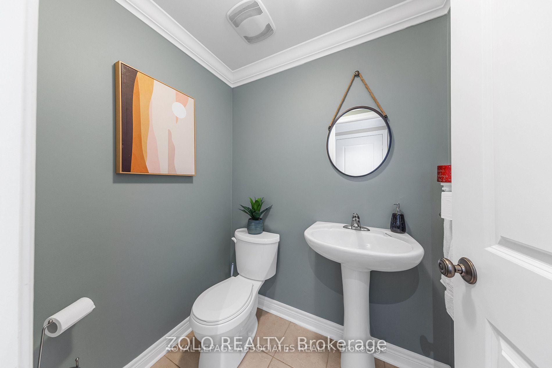 Photo 8 of 42 Willoughby Way, New Tecumseth, Alliston — HOMEH