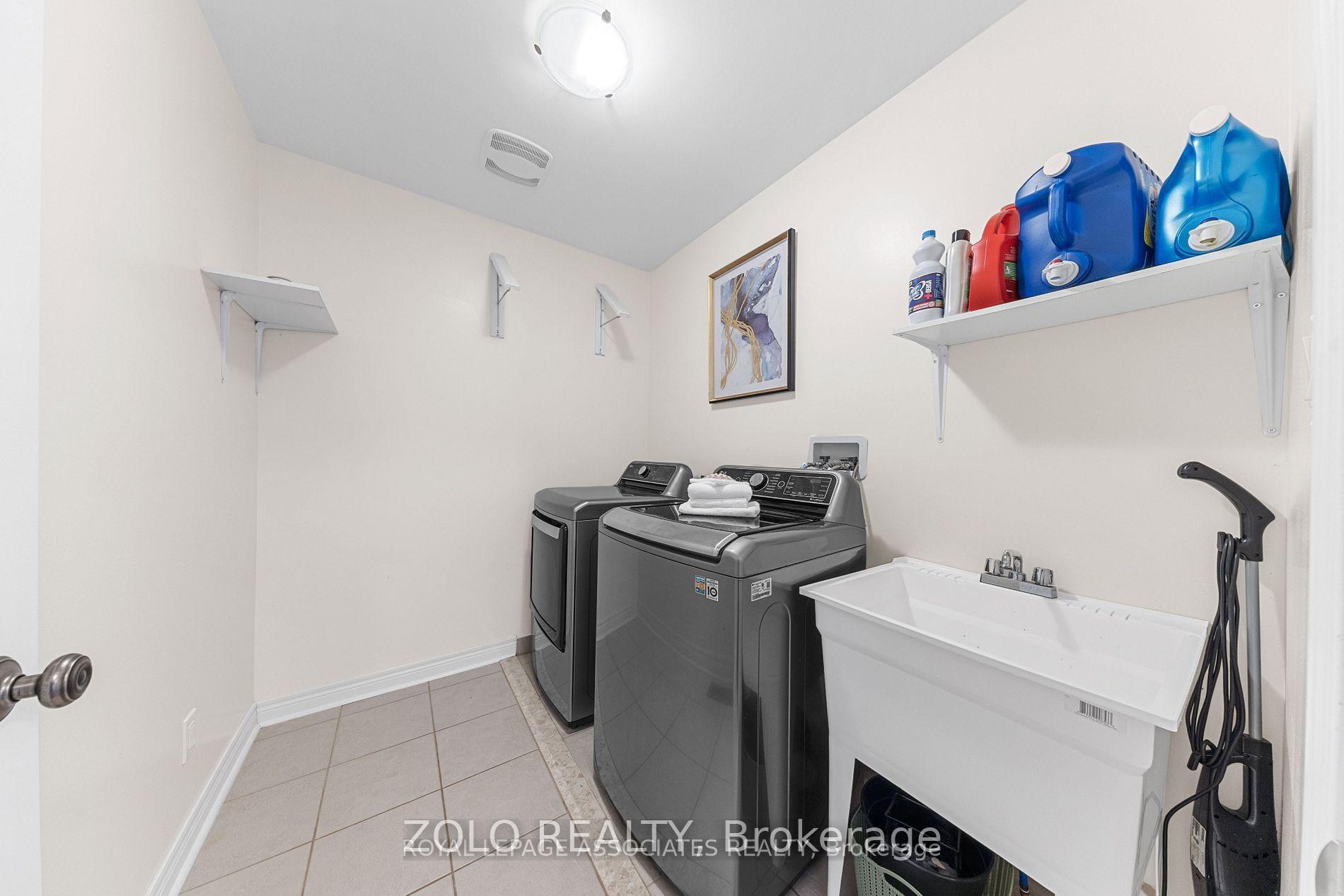 Photo 17 of 42 Willoughby Way, New Tecumseth, Alliston — HOMEH