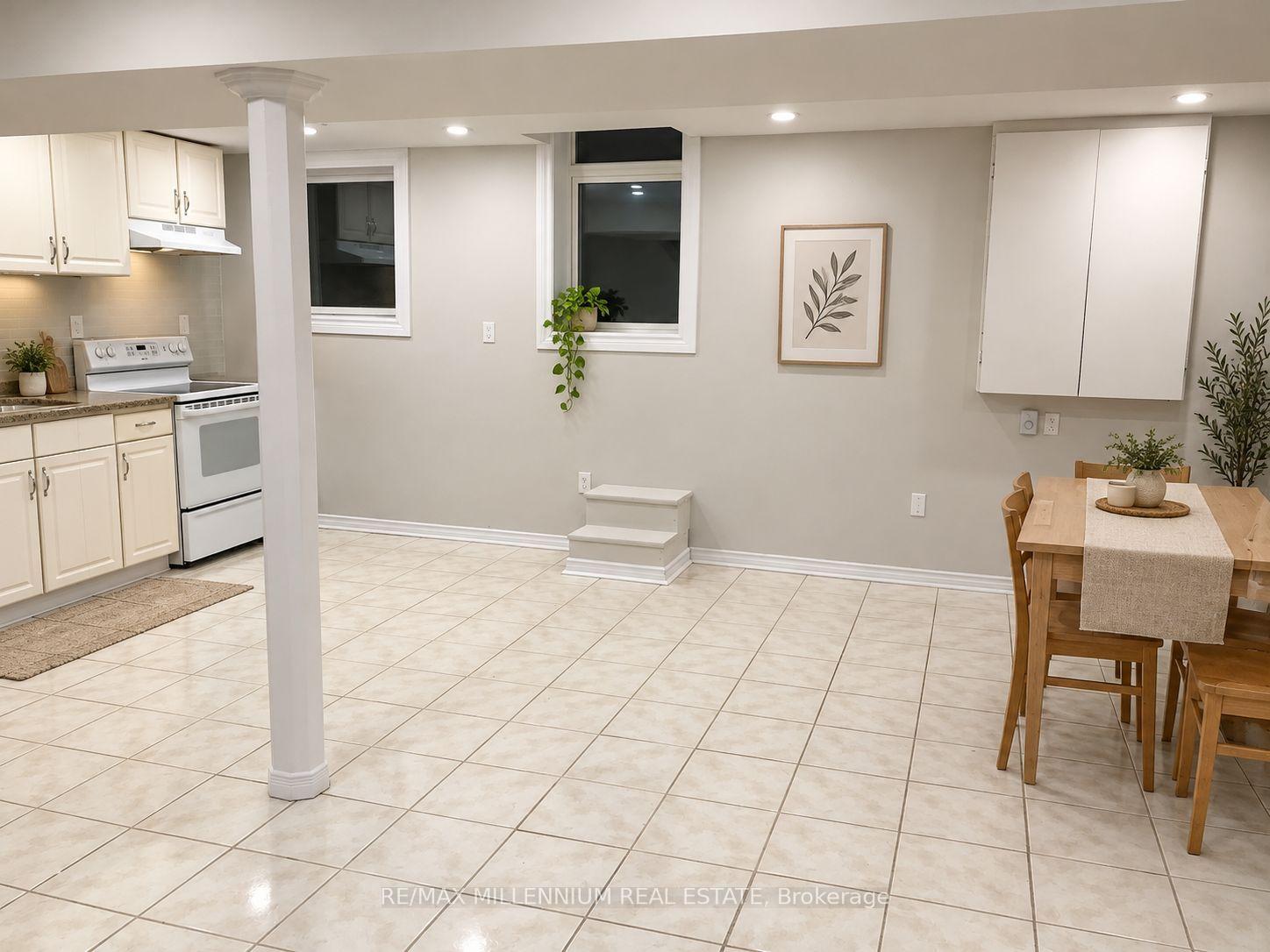 Photo 4 of Unit Basement, 90 Whitehaven Drive, Brampton, Heart Lake West — HOMEH