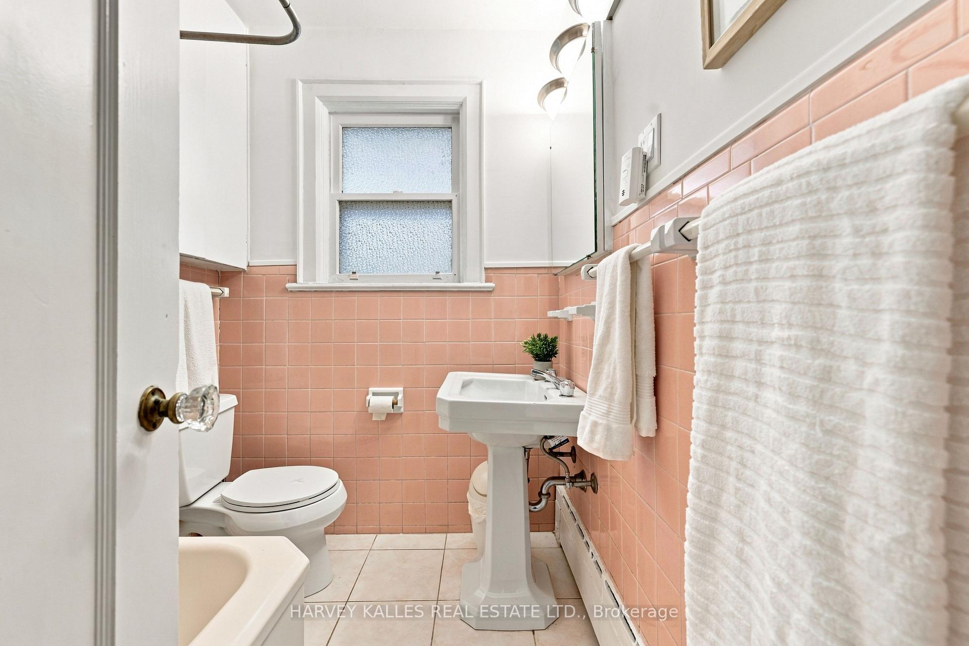 Photo 26 of 231 Glengrove Avenue W, Toronto, Lawrence Park South — HOMEH