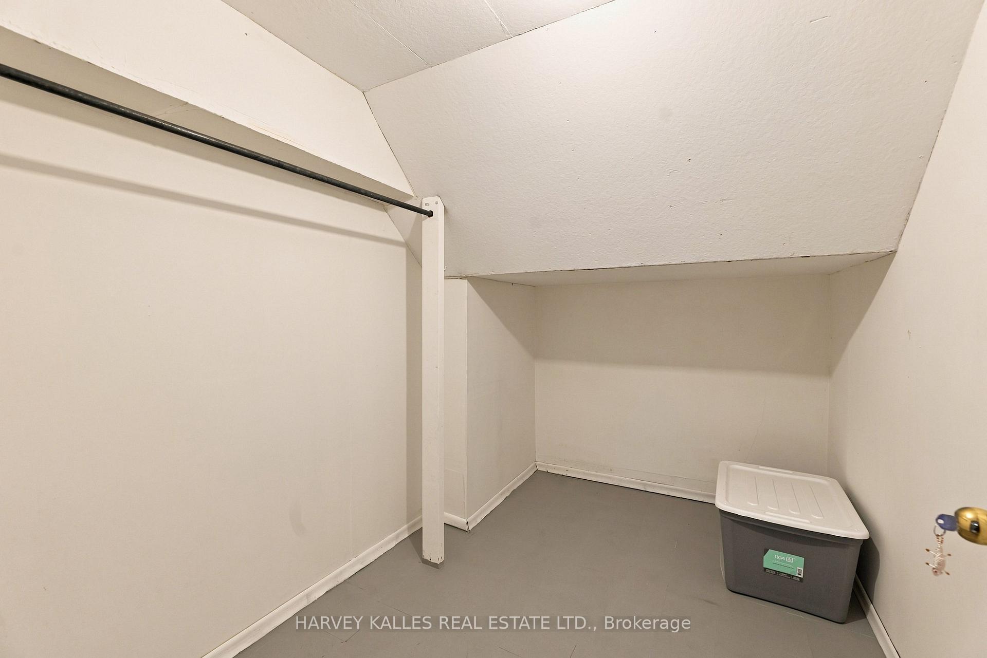 Photo 30 of 231 Glengrove Avenue W, Toronto, Lawrence Park South — HOMEH