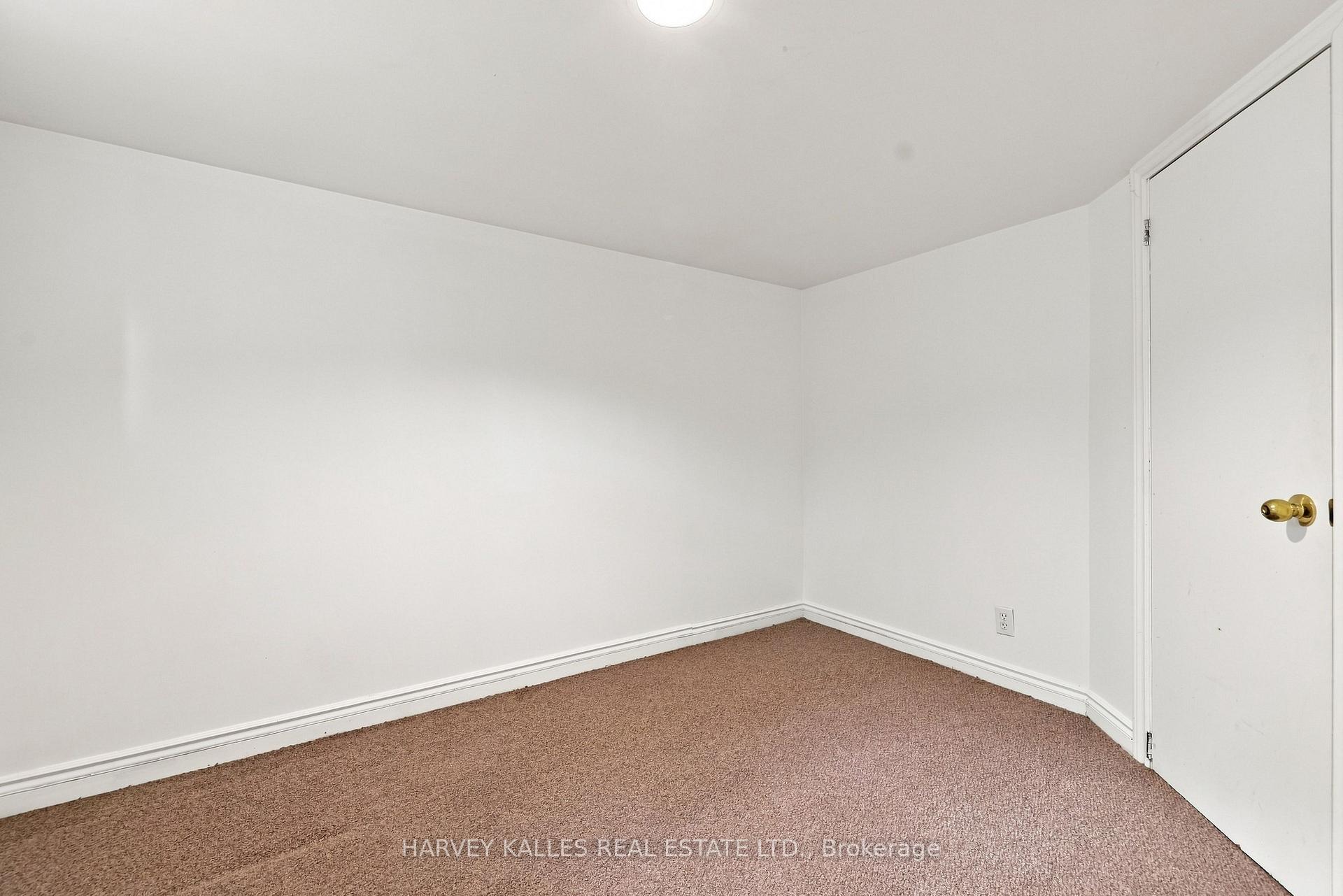Photo 32 of 231 Glengrove Avenue W, Toronto, Lawrence Park South — HOMEH