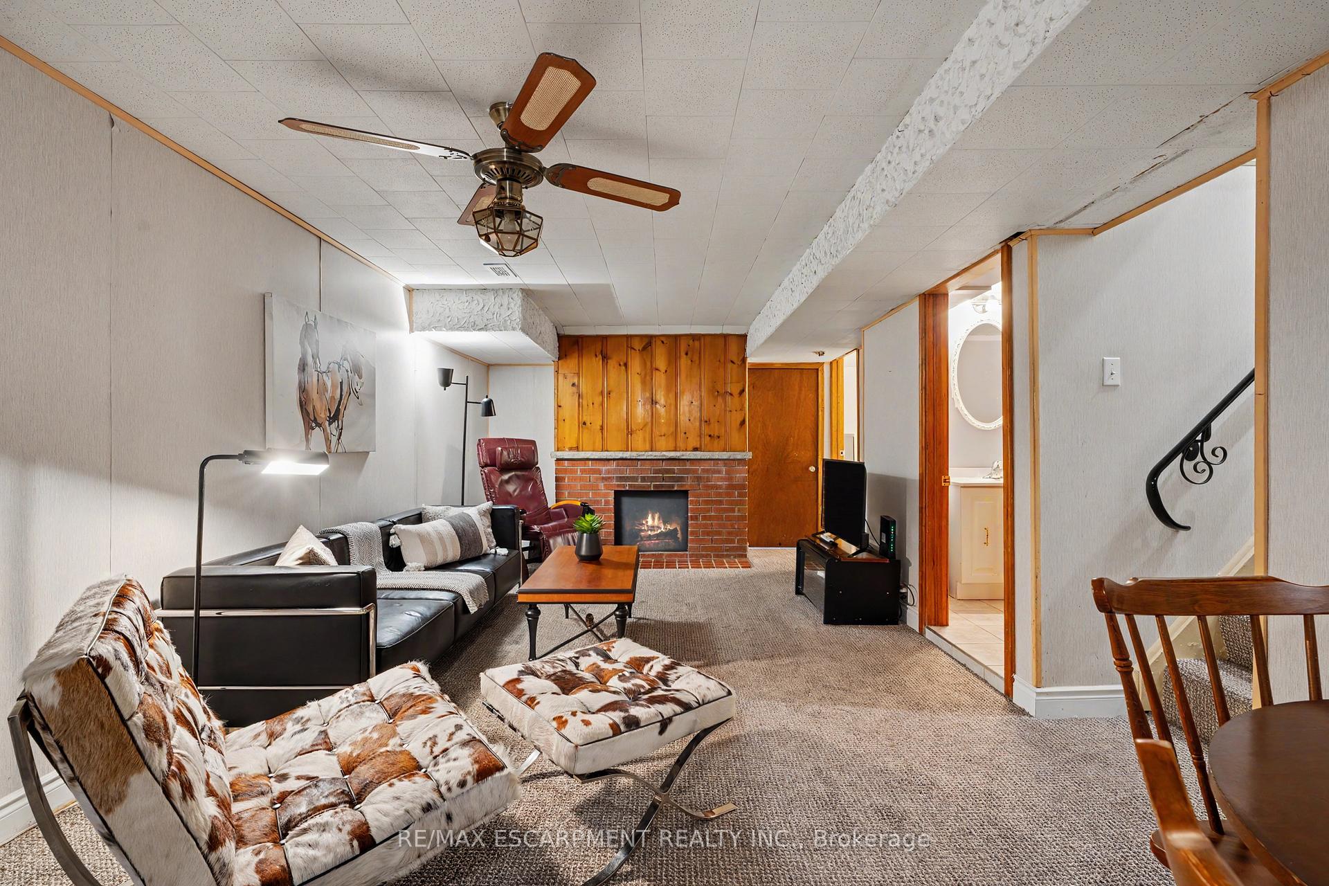 Photo 27 of 11 Miller Drive, Hamilton, Ancaster — HOMEH