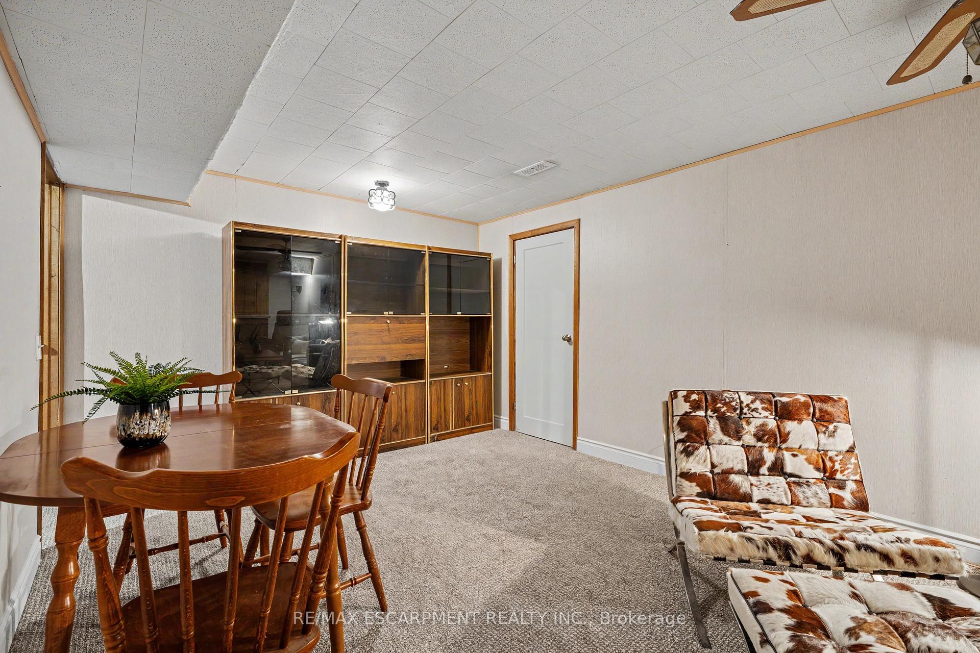 Photo 28 of 11 Miller Drive, Hamilton, Ancaster — HOMEH