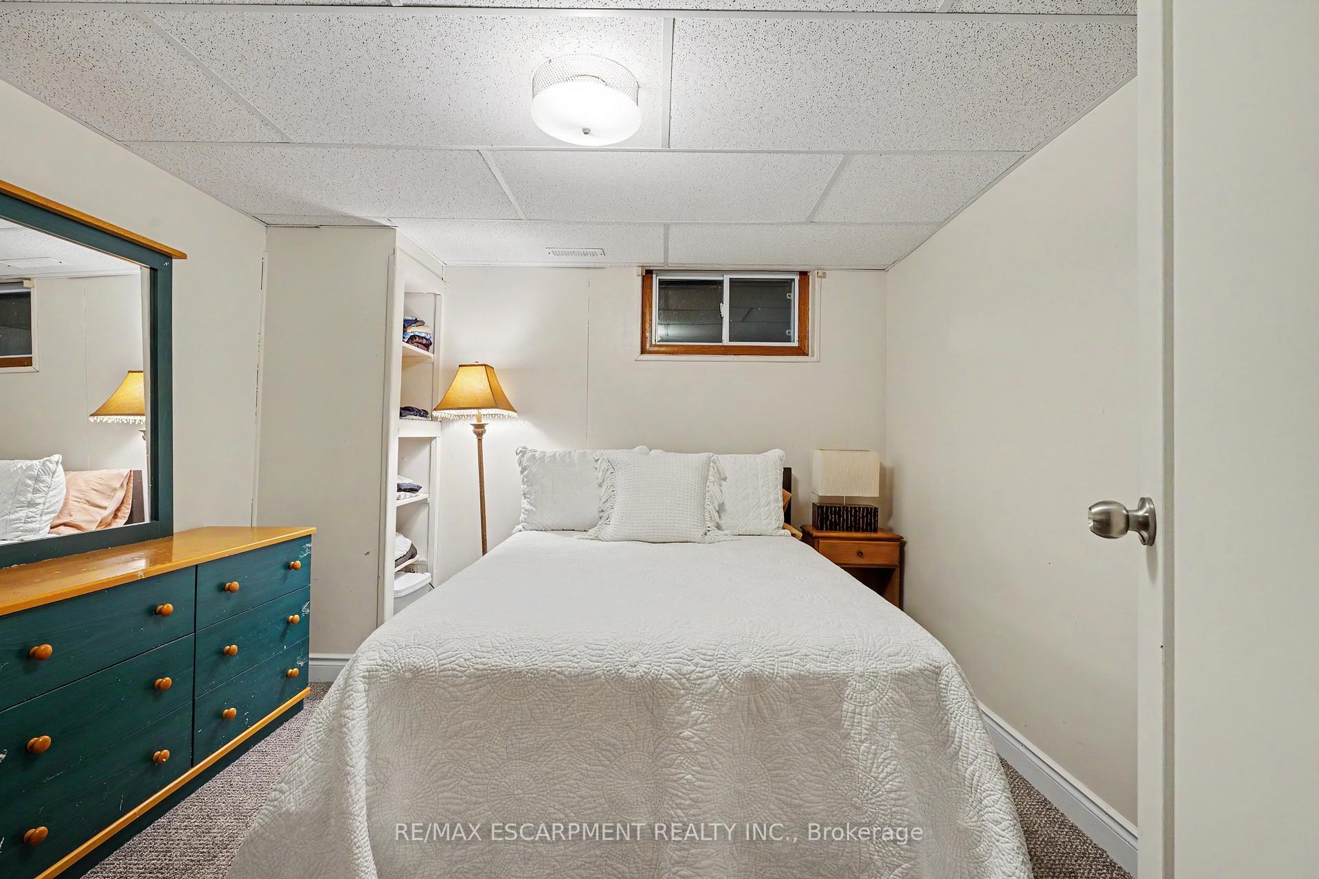 Photo 30 of 11 Miller Drive, Hamilton, Ancaster — HOMEH