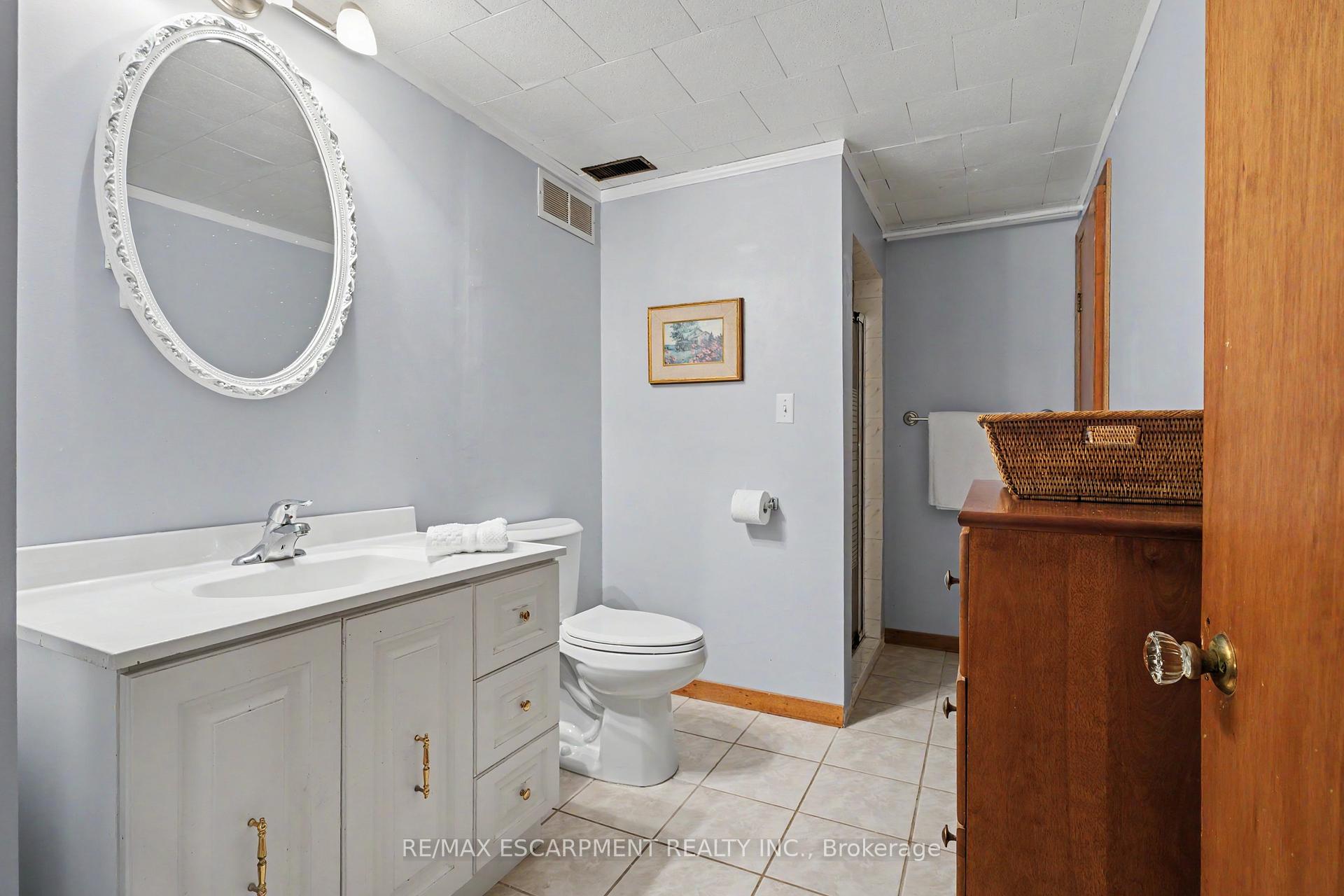 Photo 31 of 11 Miller Drive, Hamilton, Ancaster — HOMEH