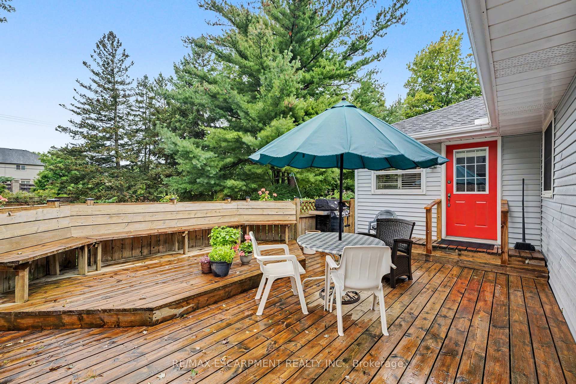 Photo 33 of 11 Miller Drive, Hamilton, Ancaster — HOMEH