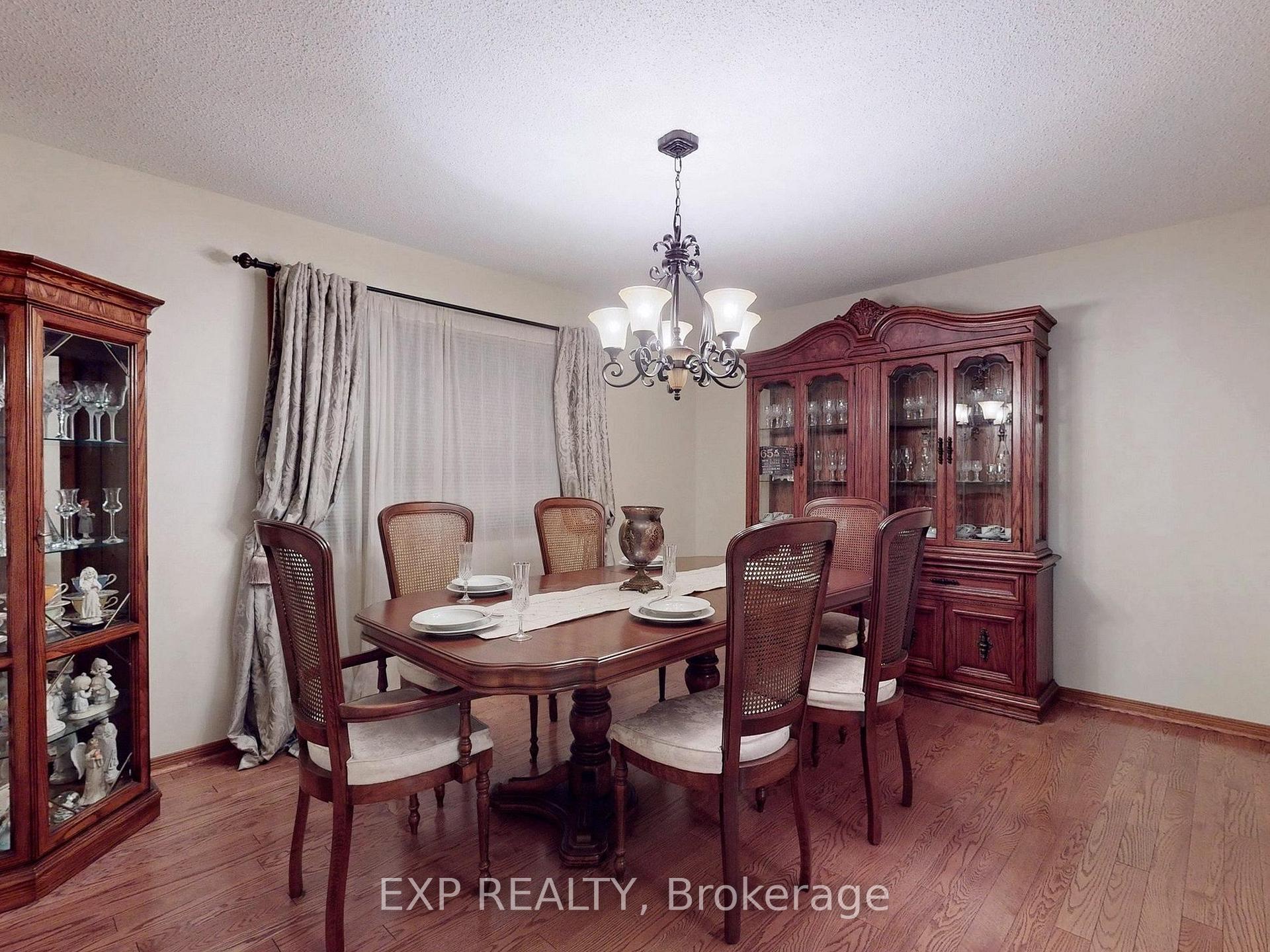 Photo 6 of 41 Bobcat Street, Brampton, Sandringham-Wellington — HOMEH