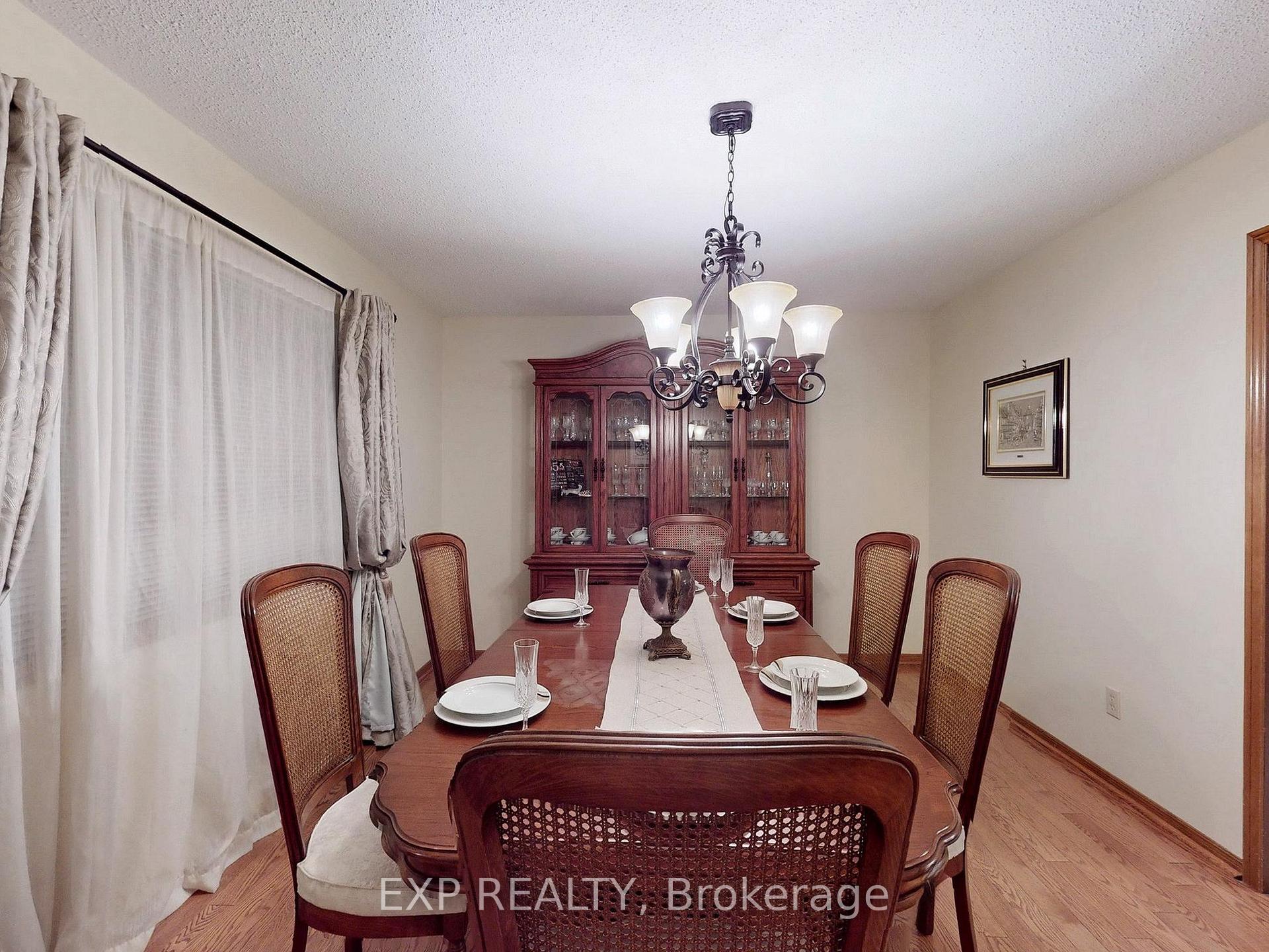 Photo 7 of 41 Bobcat Street, Brampton, Sandringham-Wellington — HOMEH