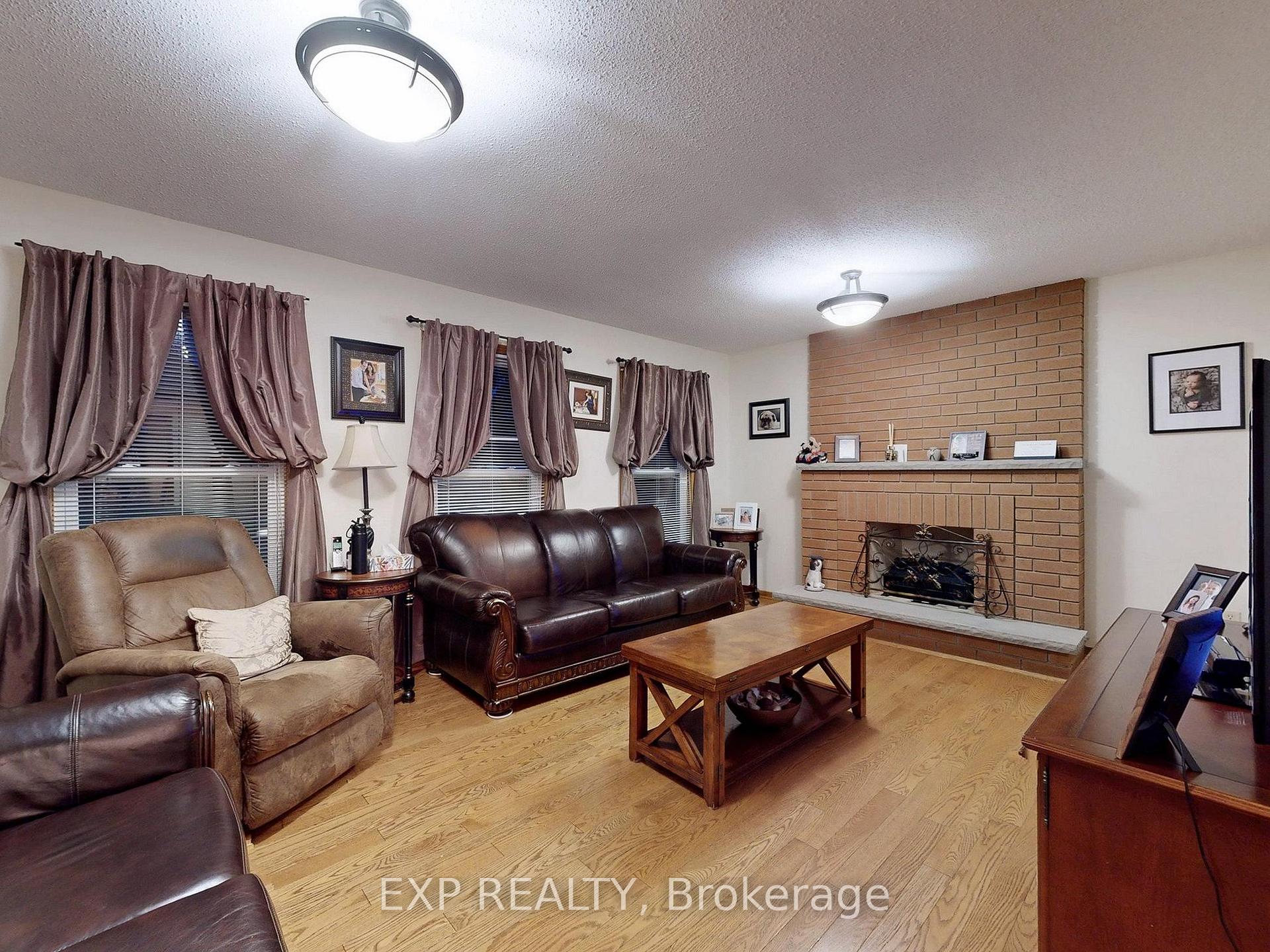 Photo 9 of 41 Bobcat Street, Brampton, Sandringham-Wellington — HOMEH