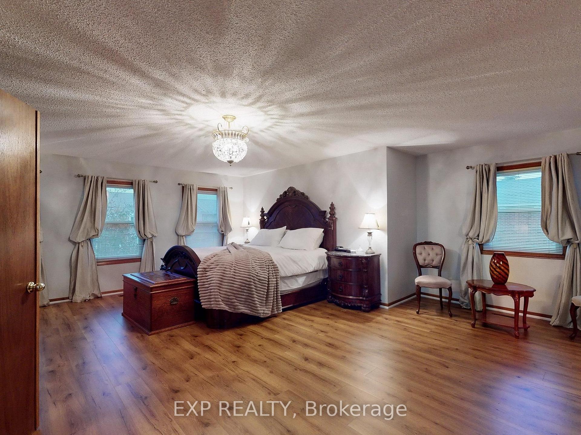 Photo 25 of 41 Bobcat Street, Brampton, Sandringham-Wellington — HOMEH