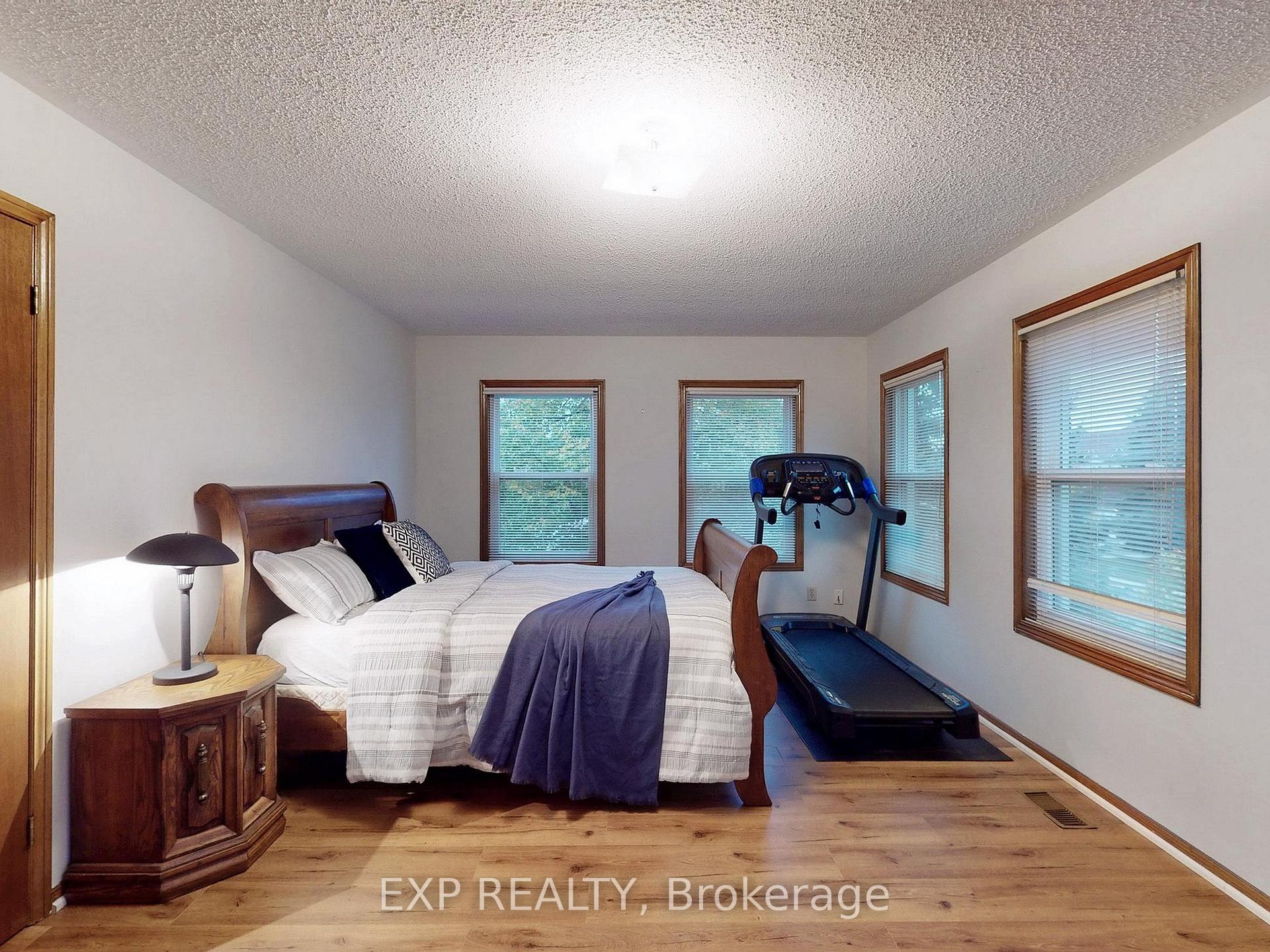 Photo 30 of 41 Bobcat Street, Brampton, Sandringham-Wellington — HOMEH