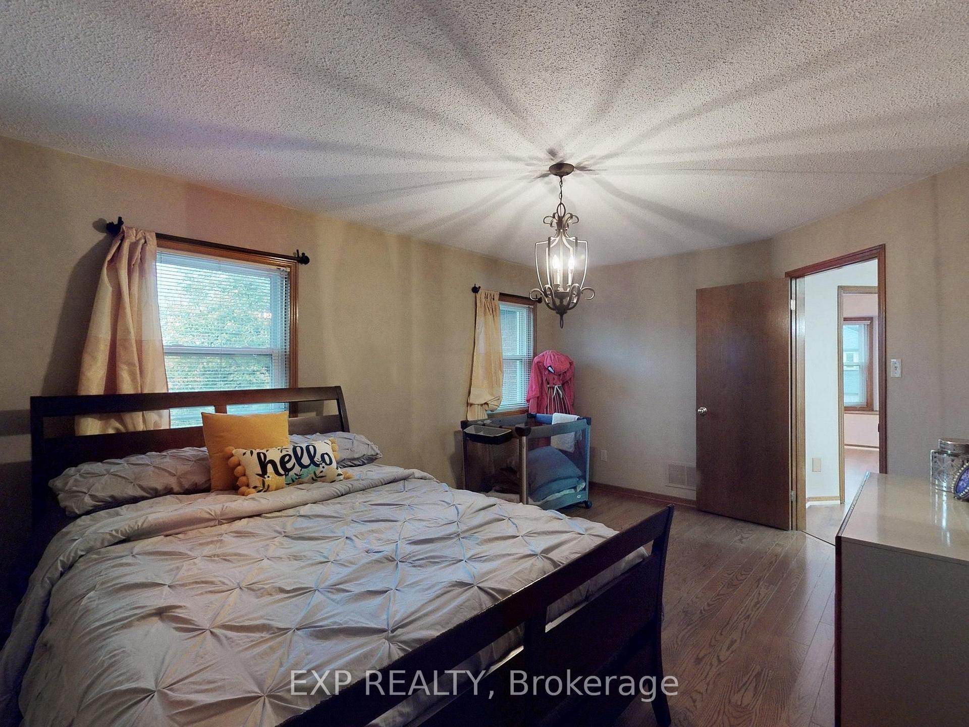 Photo 33 of 41 Bobcat Street, Brampton, Sandringham-Wellington — HOMEH
