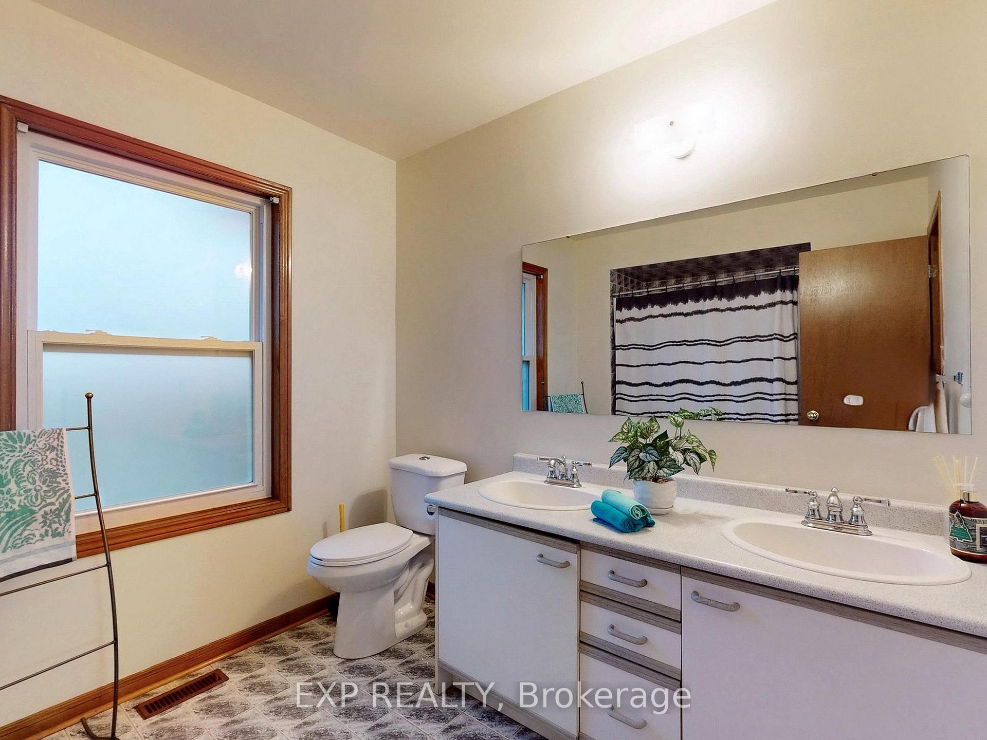 Photo 37 of 41 Bobcat Street, Brampton, Sandringham-Wellington — HOMEH