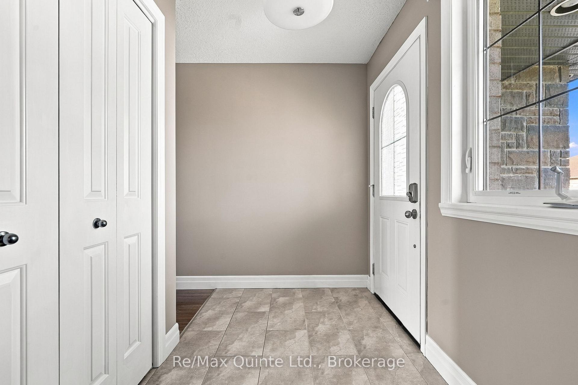 Photo 8 of 32 Cortland Crescent, Quinte West, Murray Ward — HOMEH