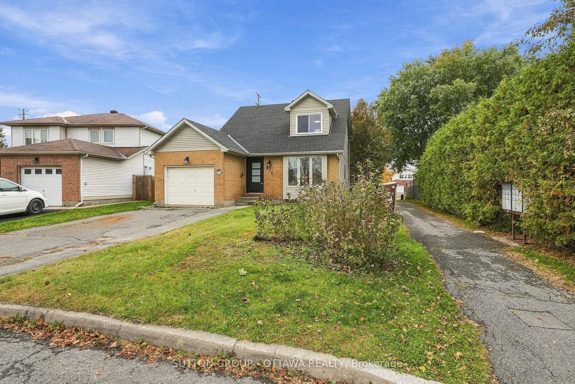 Photo 4 of 476 Rougemount Crescent, Ottawa, Fallingbrook/Gardenway South — HOMEH