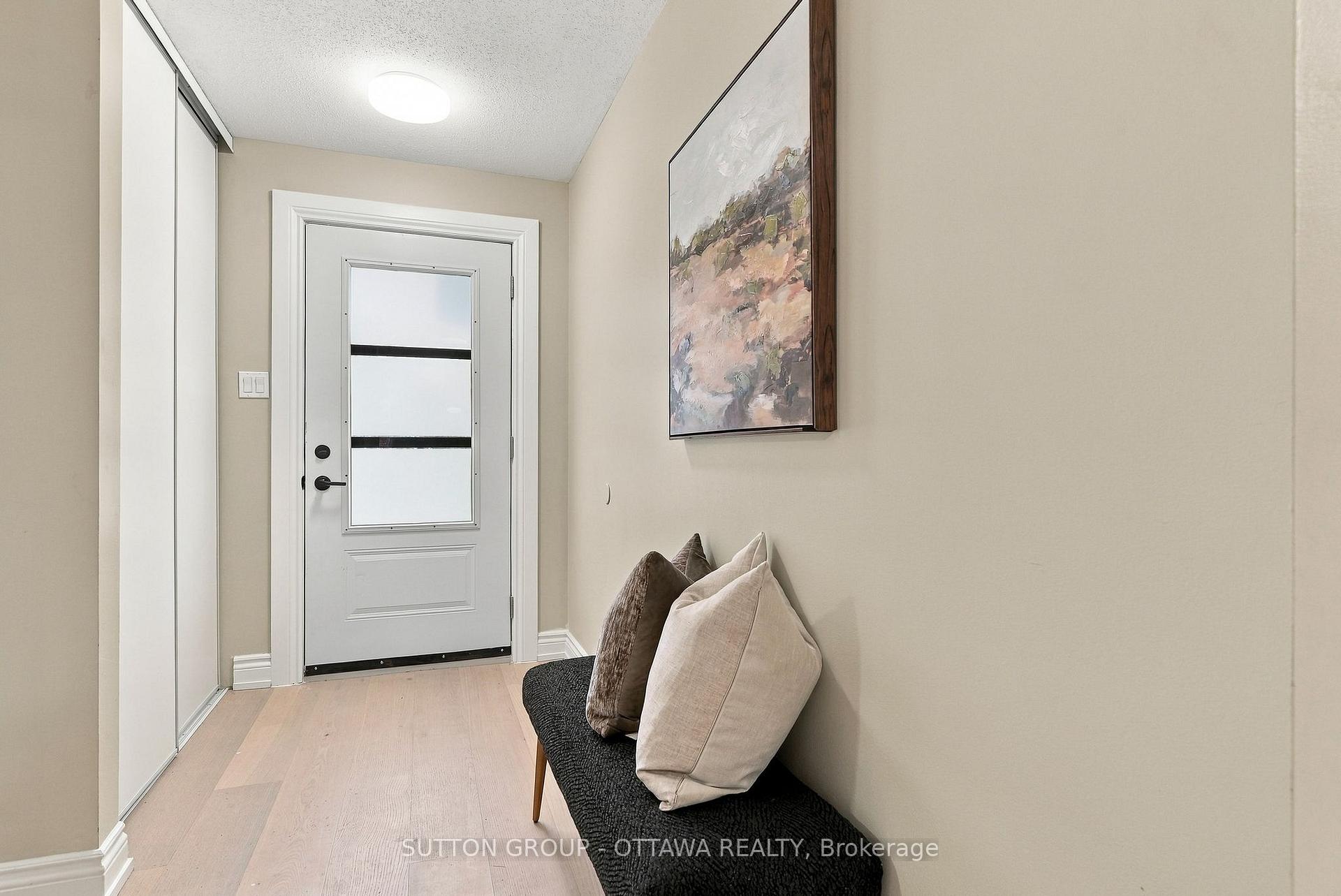 Photo 5 of 476 Rougemount Crescent, Ottawa, Fallingbrook/Gardenway South — HOMEH