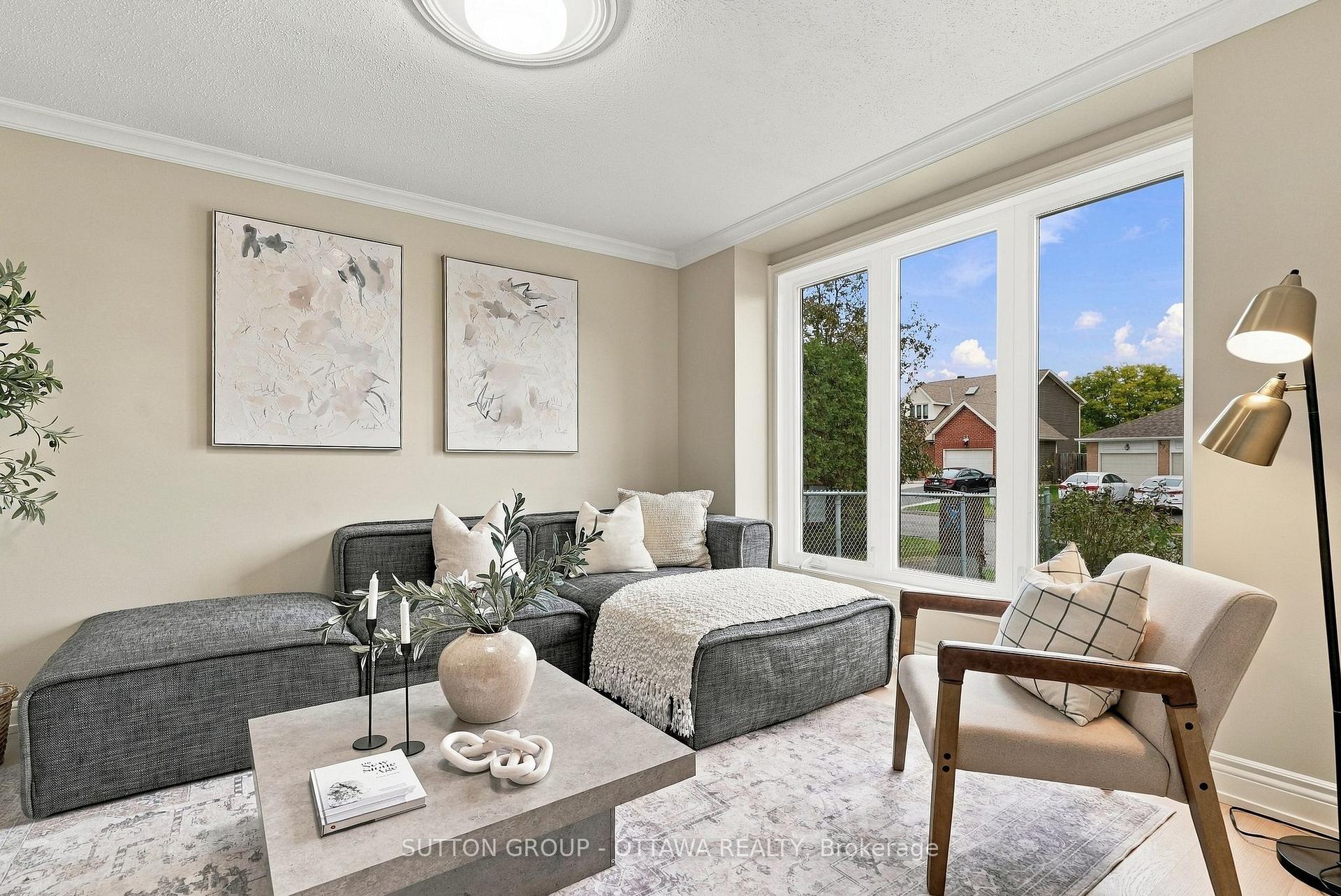 Photo 7 of 476 Rougemount Crescent, Ottawa, Fallingbrook/Gardenway South — HOMEH