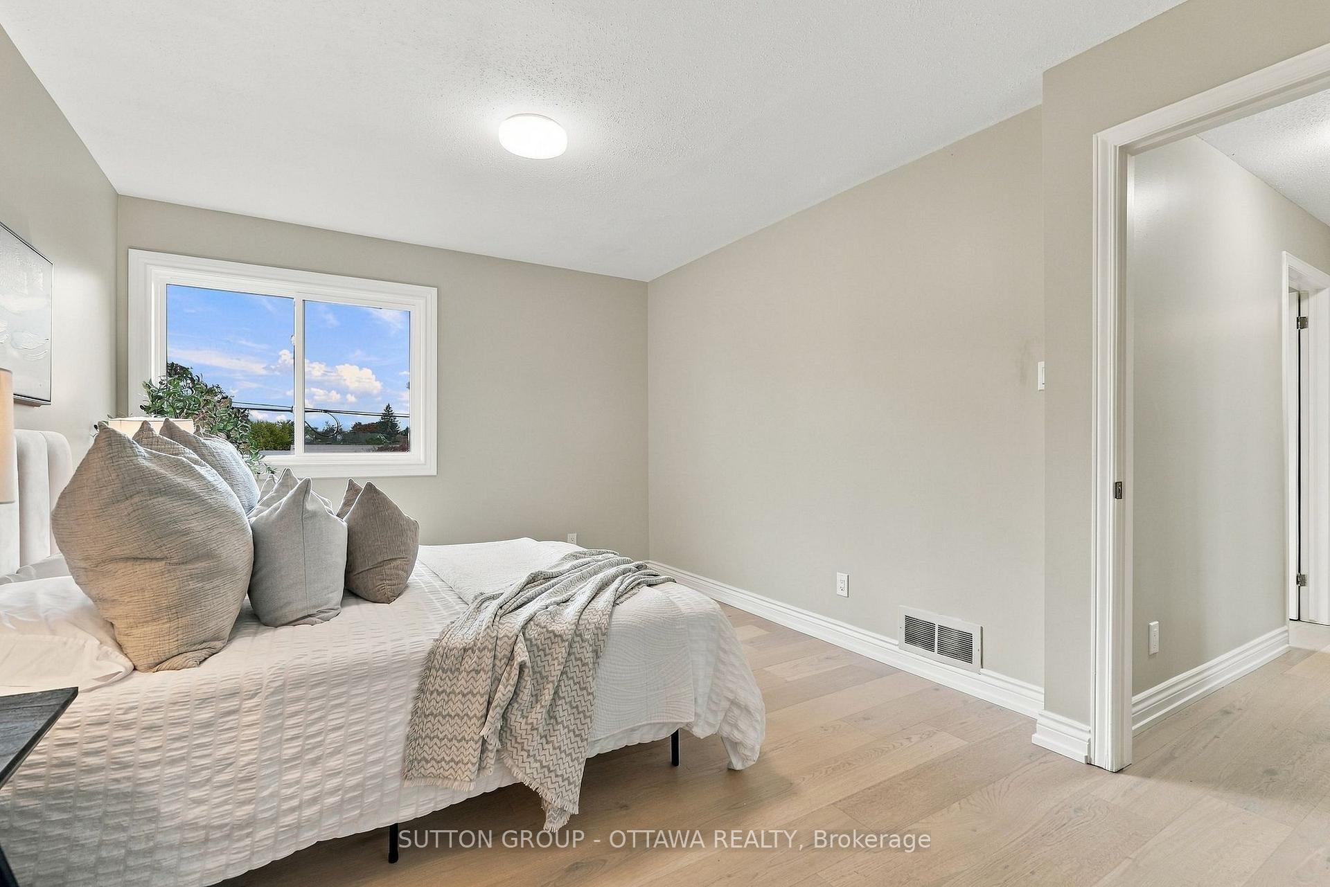 Photo 28 of 476 Rougemount Crescent, Ottawa, Fallingbrook/Gardenway South — HOMEH