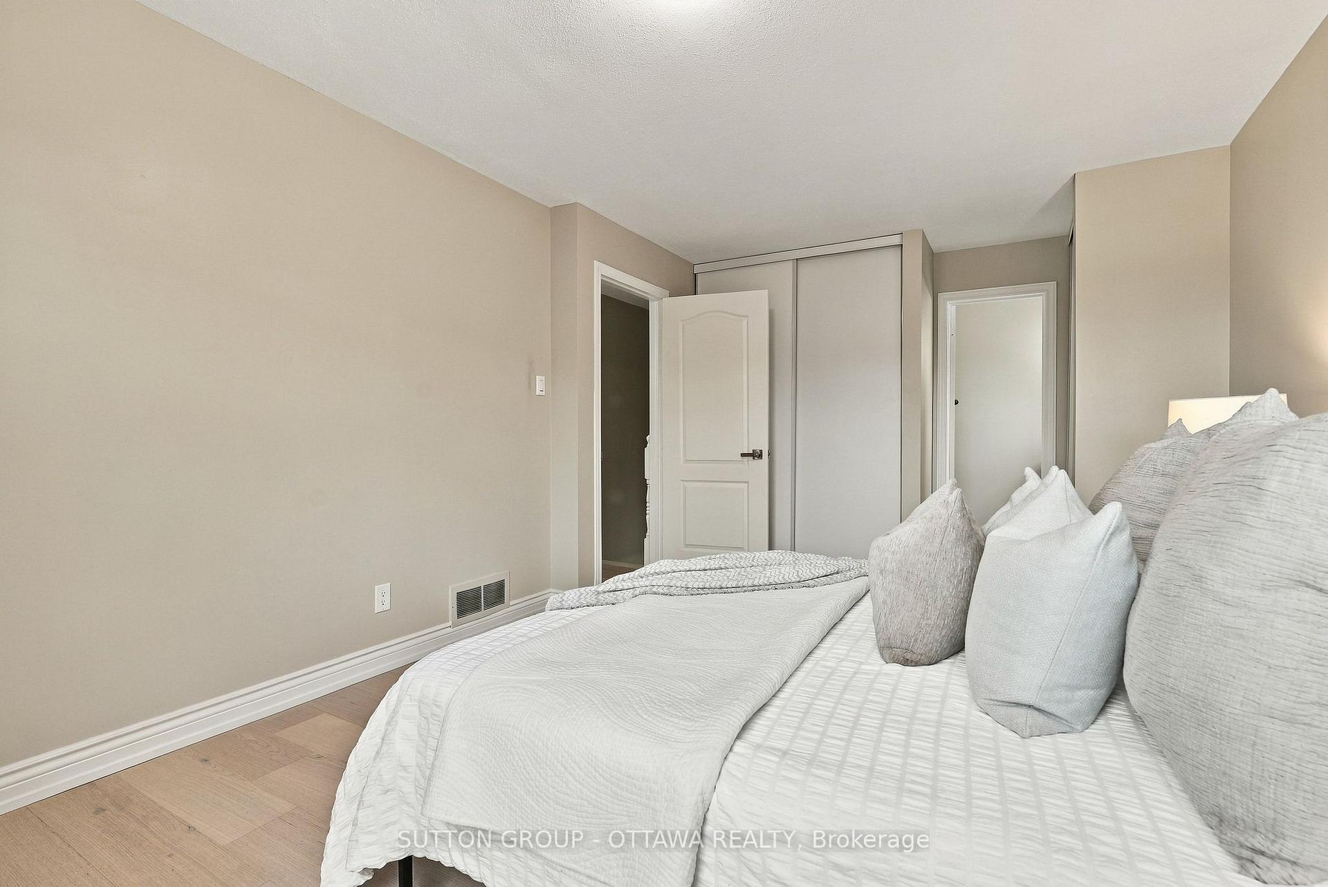 Photo 29 of 476 Rougemount Crescent, Ottawa, Fallingbrook/Gardenway South — HOMEH