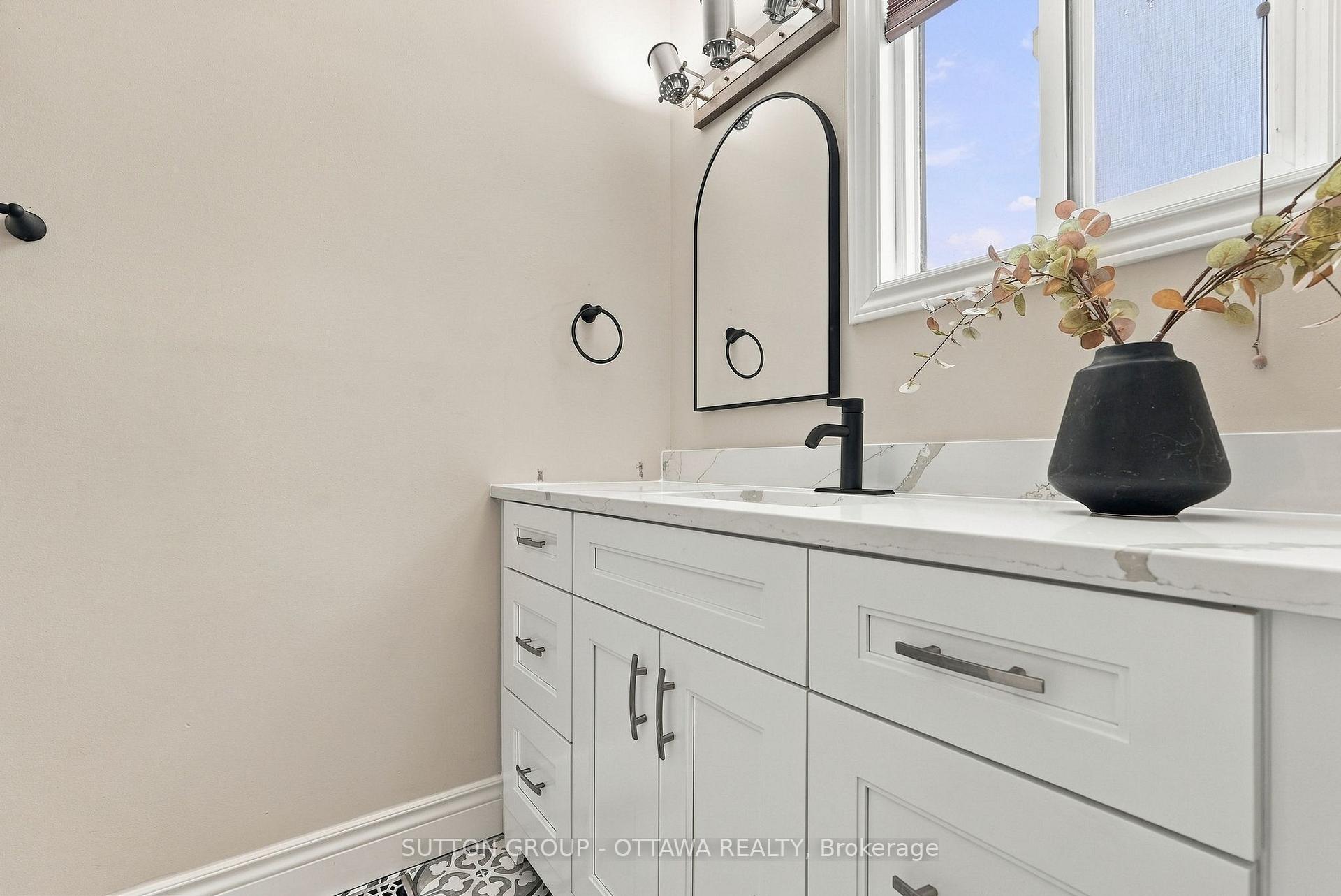 Photo 30 of 476 Rougemount Crescent, Ottawa, Fallingbrook/Gardenway South — HOMEH