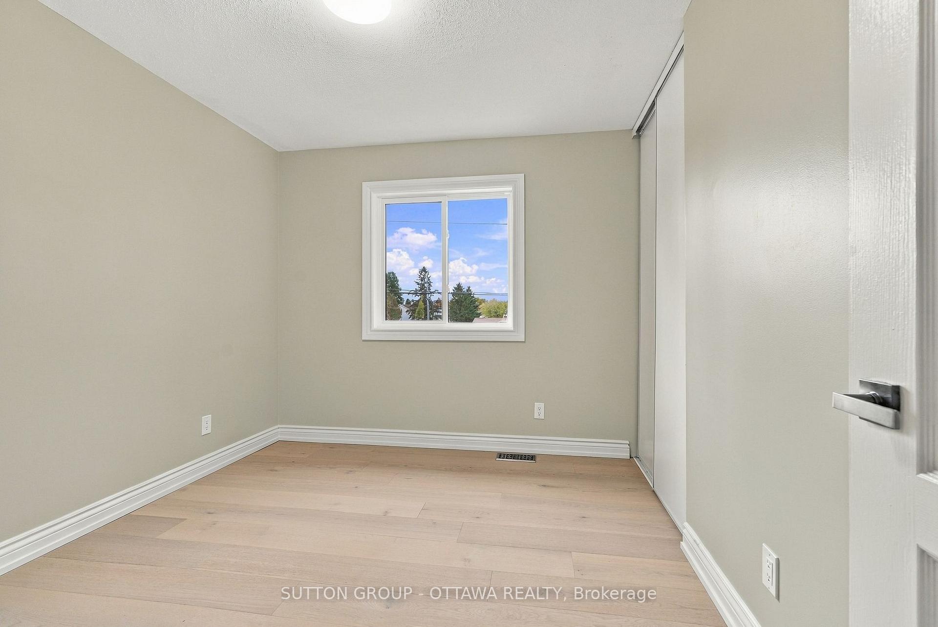 Photo 34 of 476 Rougemount Crescent, Ottawa, Fallingbrook/Gardenway South — HOMEH