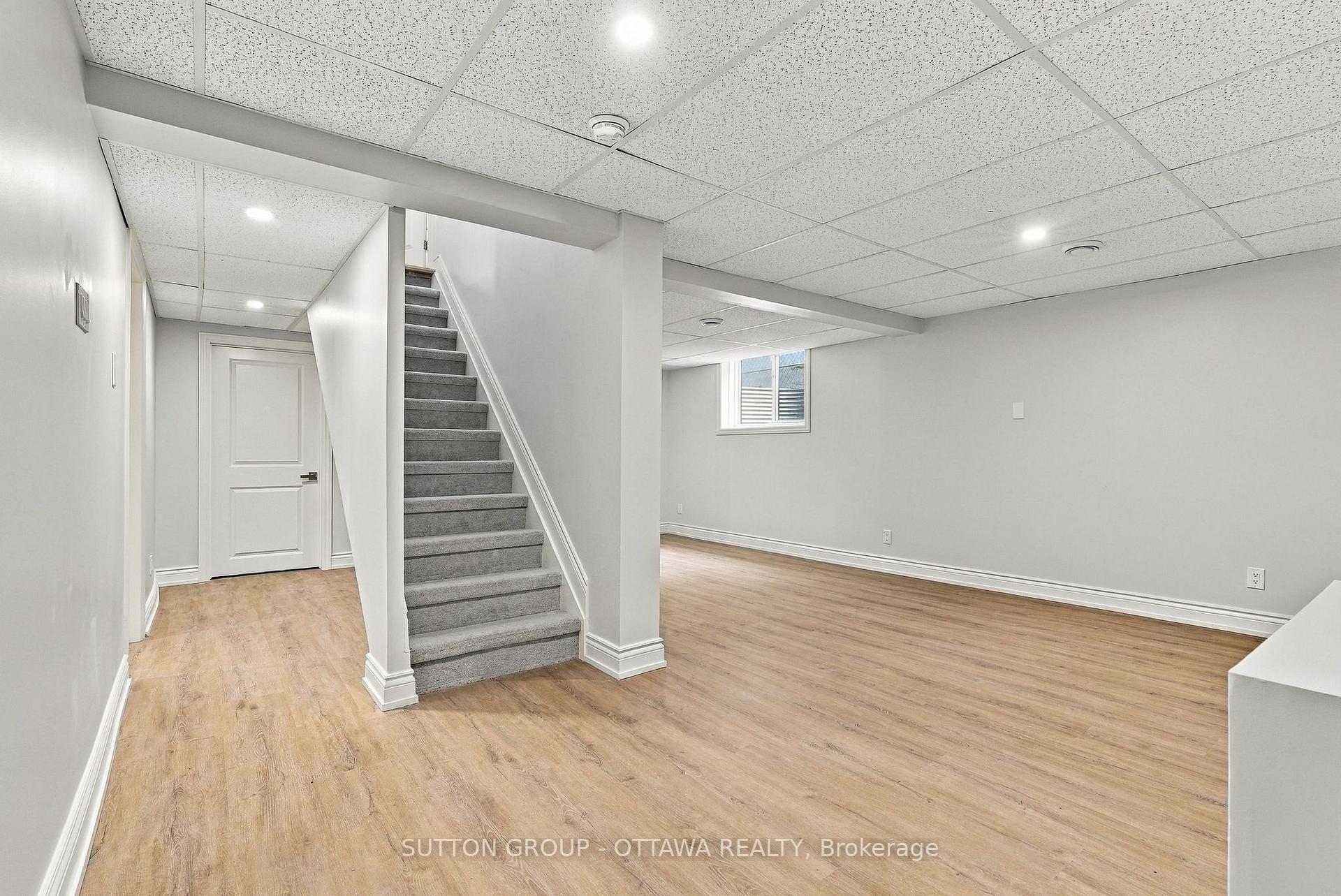 Photo 38 of 476 Rougemount Crescent, Ottawa, Fallingbrook/Gardenway South — HOMEH