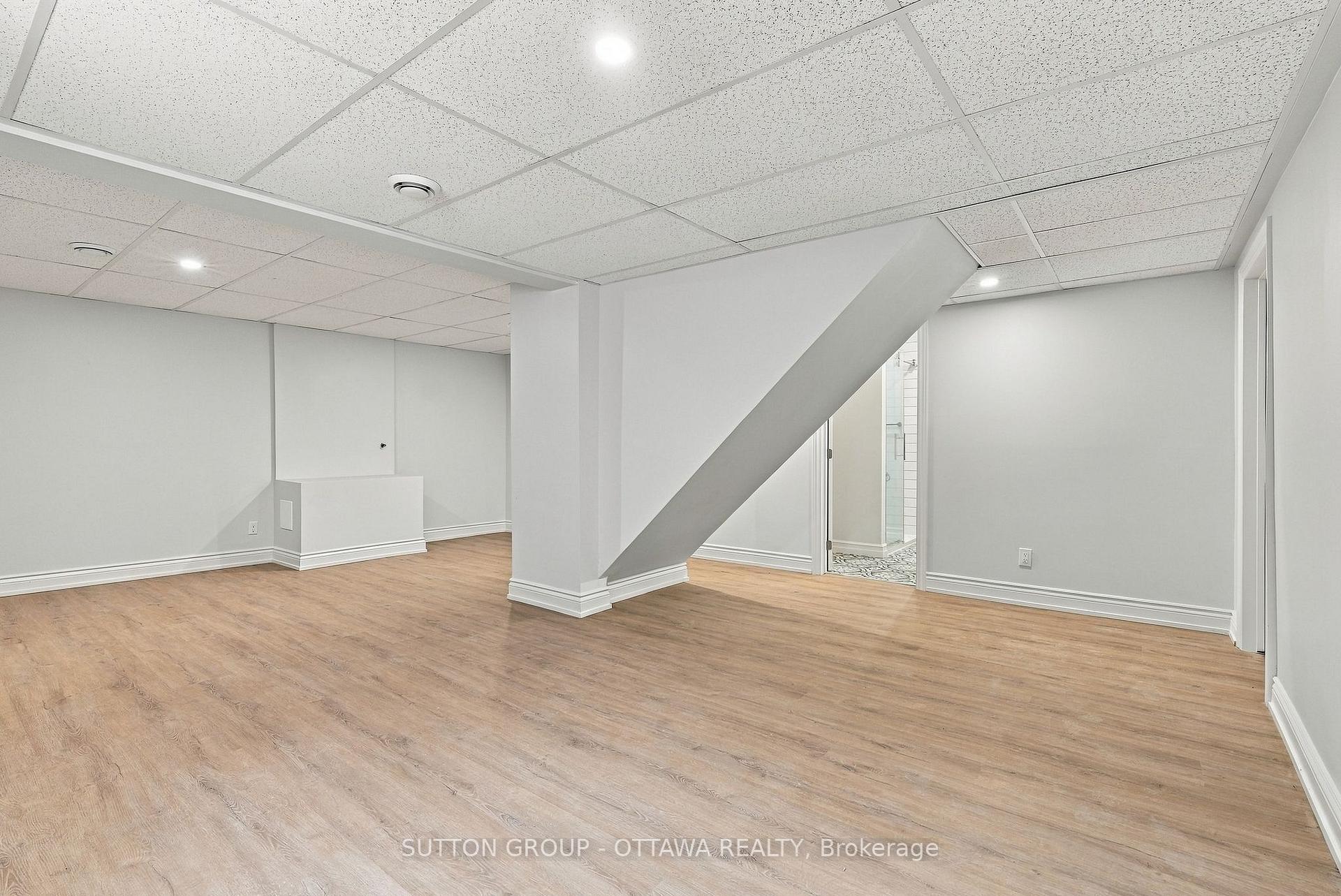 Photo 39 of 476 Rougemount Crescent, Ottawa, Fallingbrook/Gardenway South — HOMEH