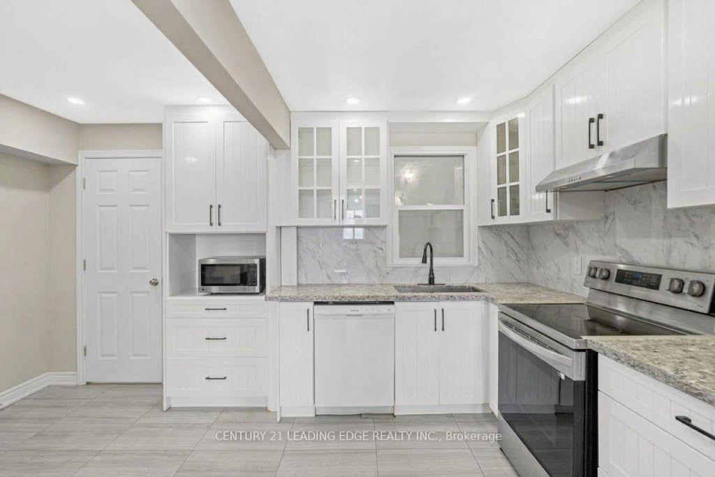 Photo 3 of 10239 Cochrane Road, Clarington, Rural Clarington — HOMEH