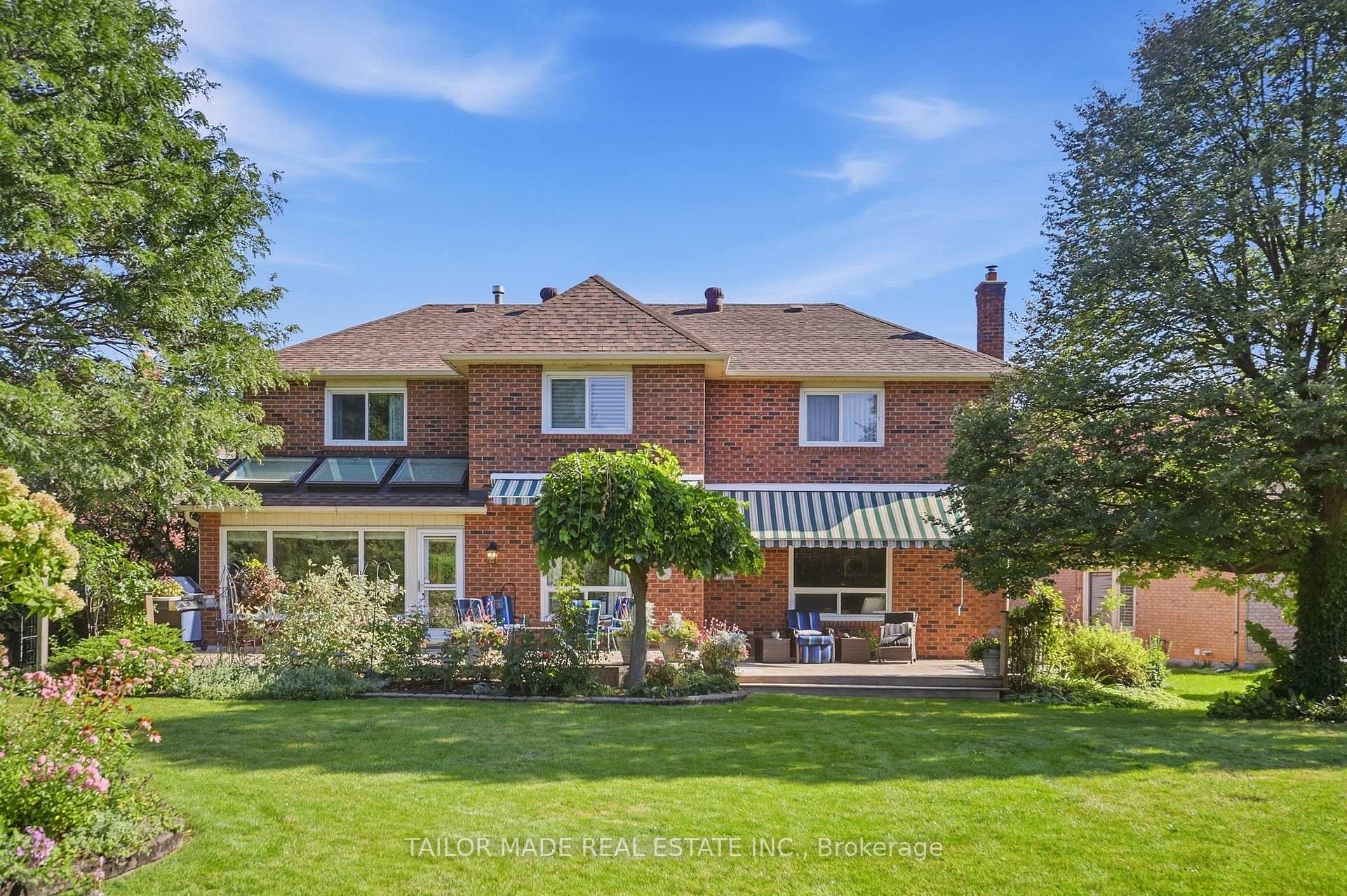 Photo 7 of 52 Casper Crescent, Brampton, Fletcher's Creek South — HOMEH