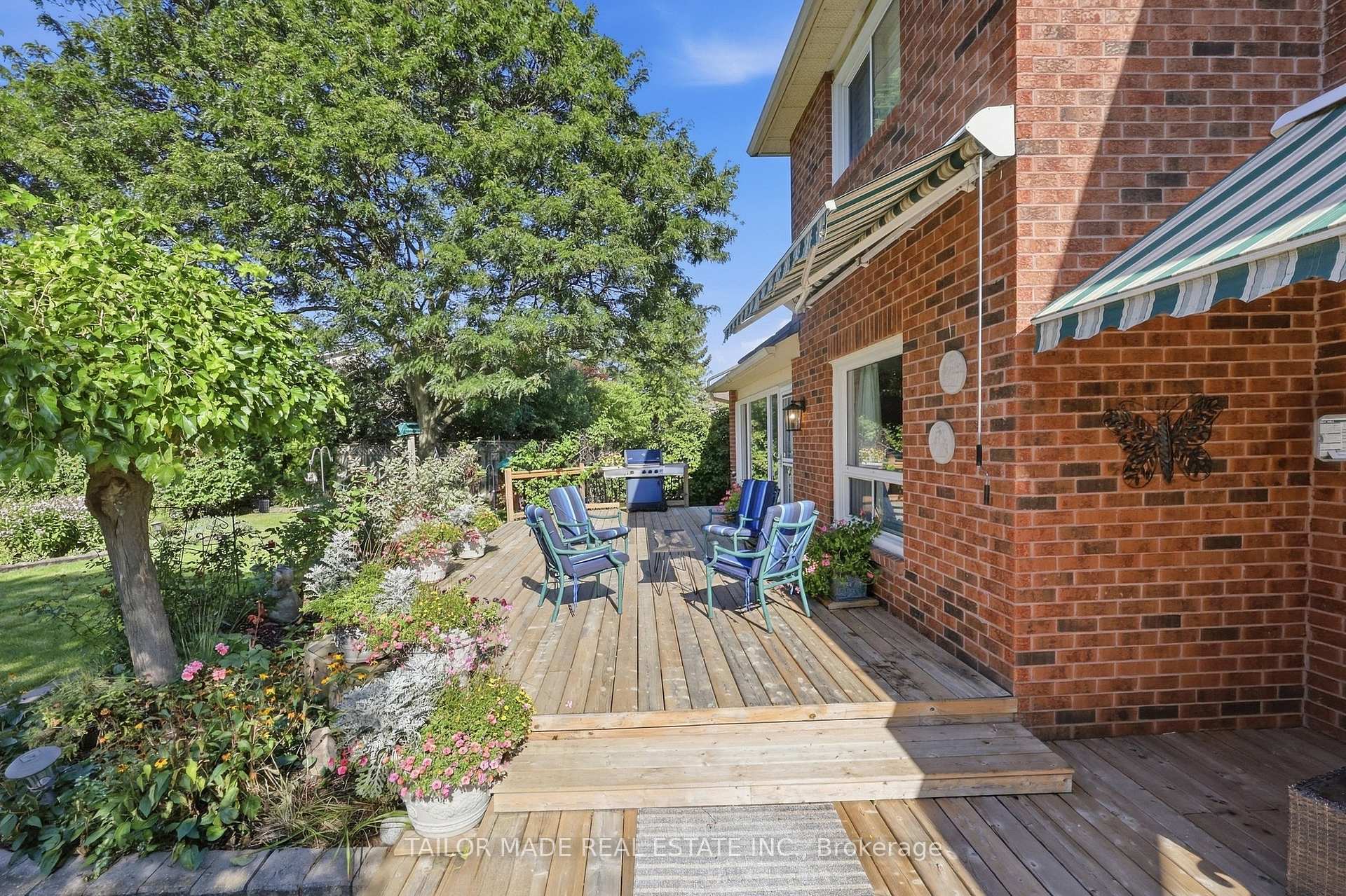 Photo 9 of 52 Casper Crescent, Brampton, Fletcher's Creek South — HOMEH