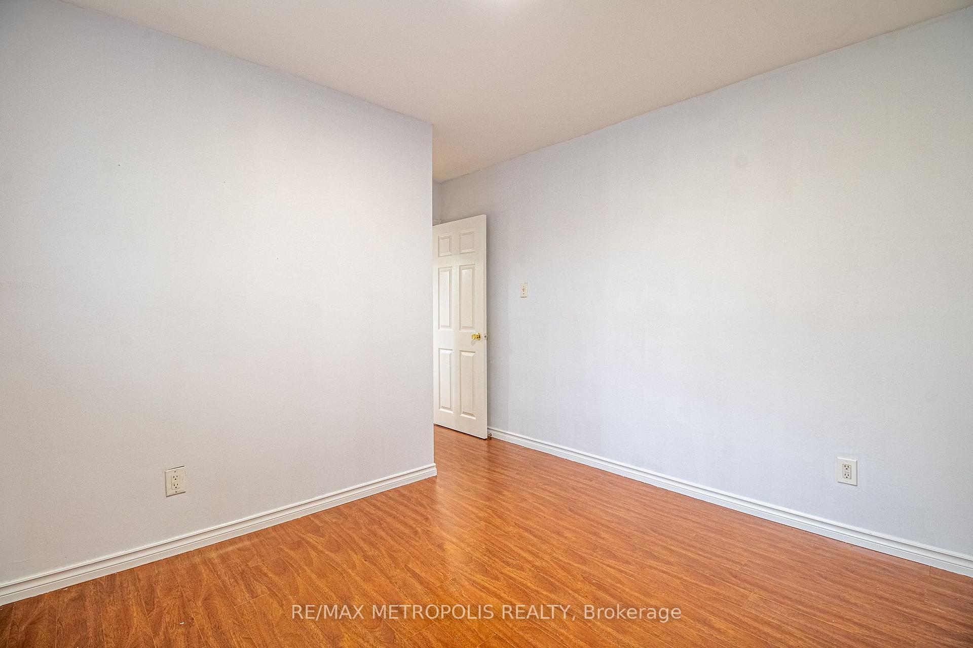 Photo 15 of Unit Upper, 57 Chancellor Drive, Scarborough, Woburn — HOMEH