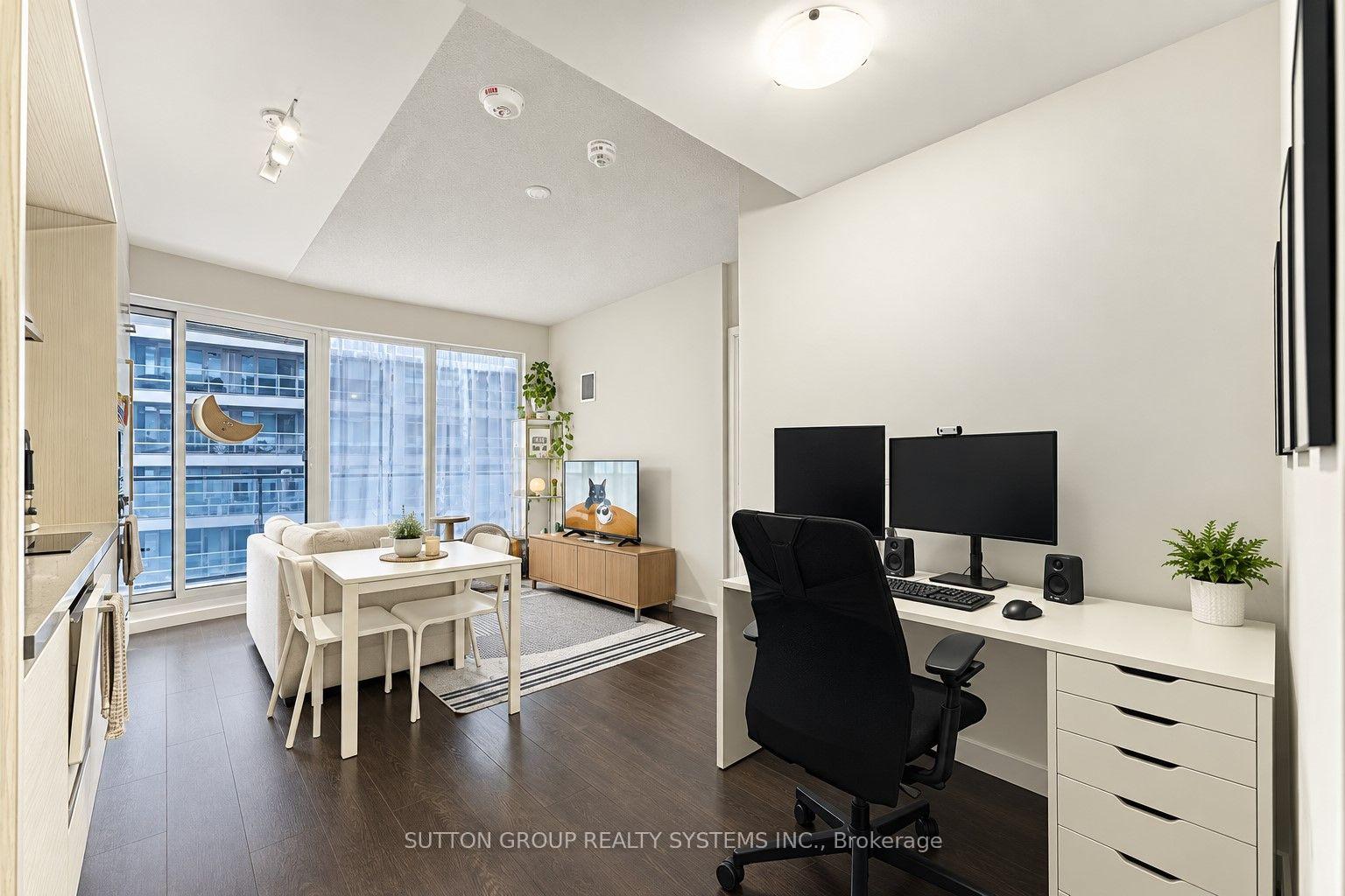 Photo 8 of Unit 2205, 2221 Yonge Street, Toronto, Mount Pleasant West — HOMEH