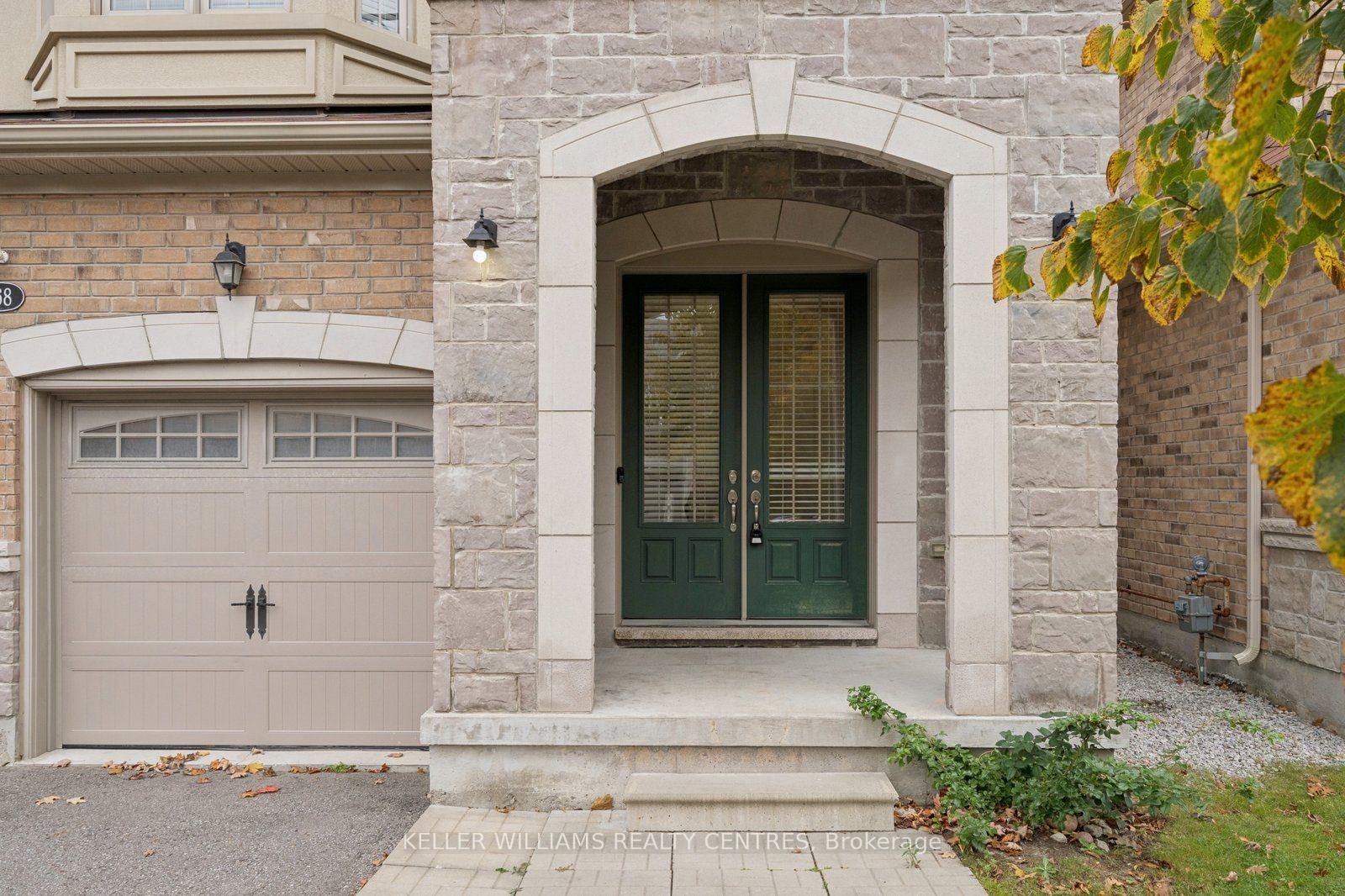 Photo 2 of 668 McGregor Farm Trail, Newmarket, Glenway Estates — HOMEH