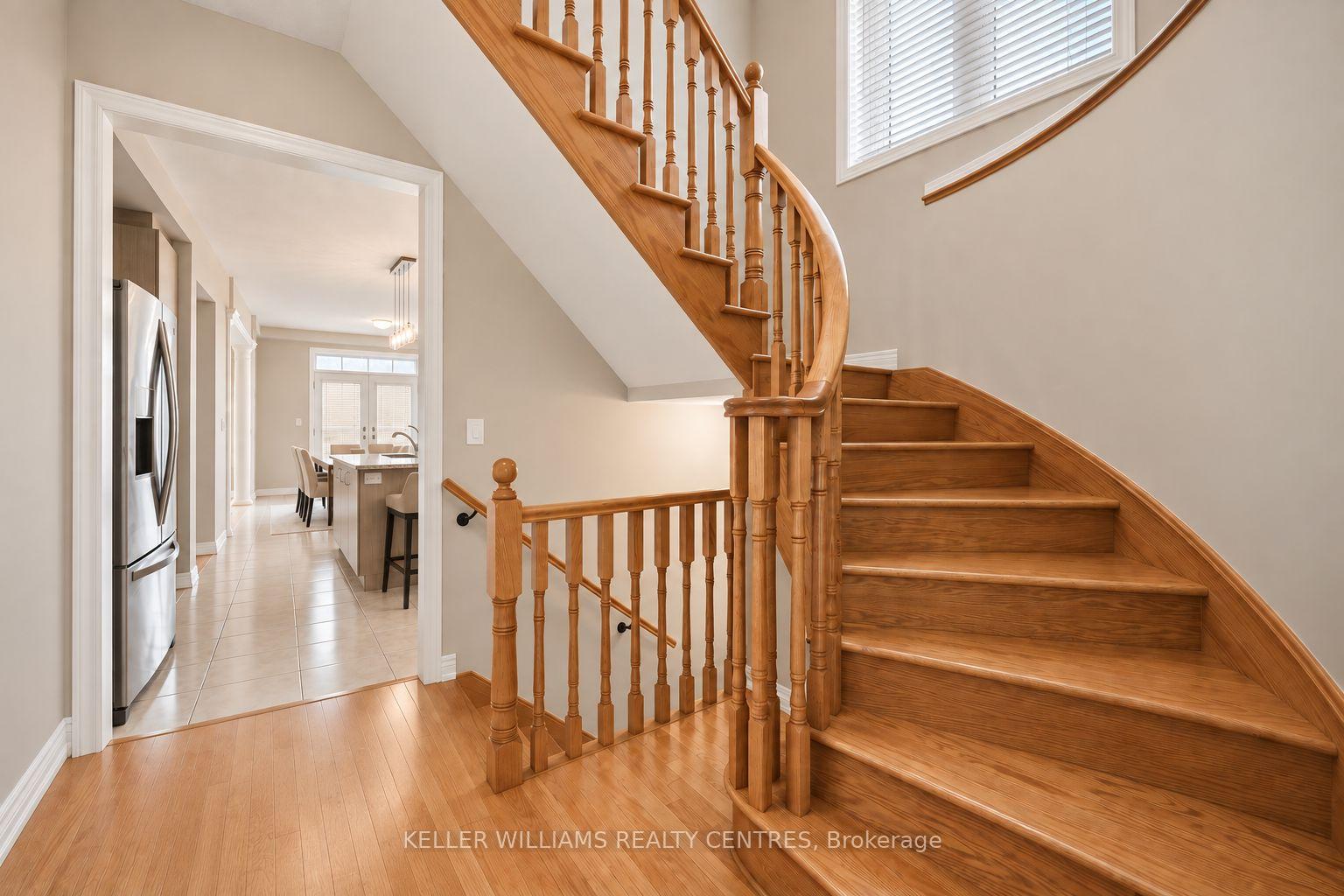 Photo 4 of 668 McGregor Farm Trail, Newmarket, Glenway Estates — HOMEH