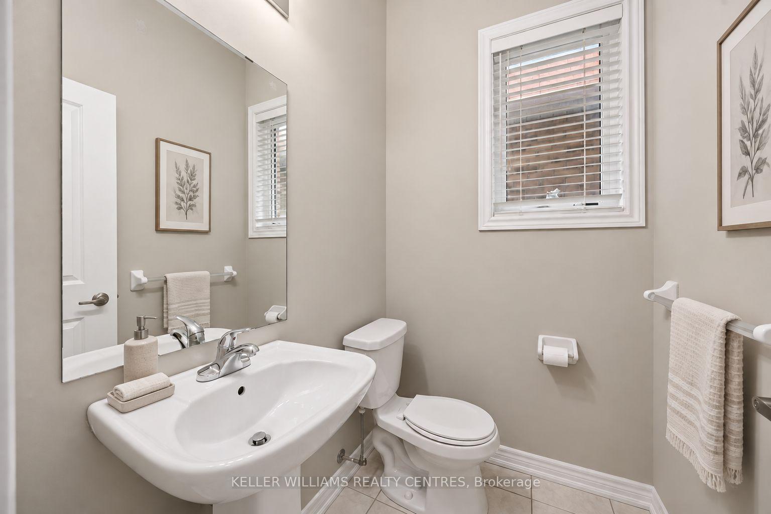 Photo 8 of 668 McGregor Farm Trail, Newmarket, Glenway Estates — HOMEH