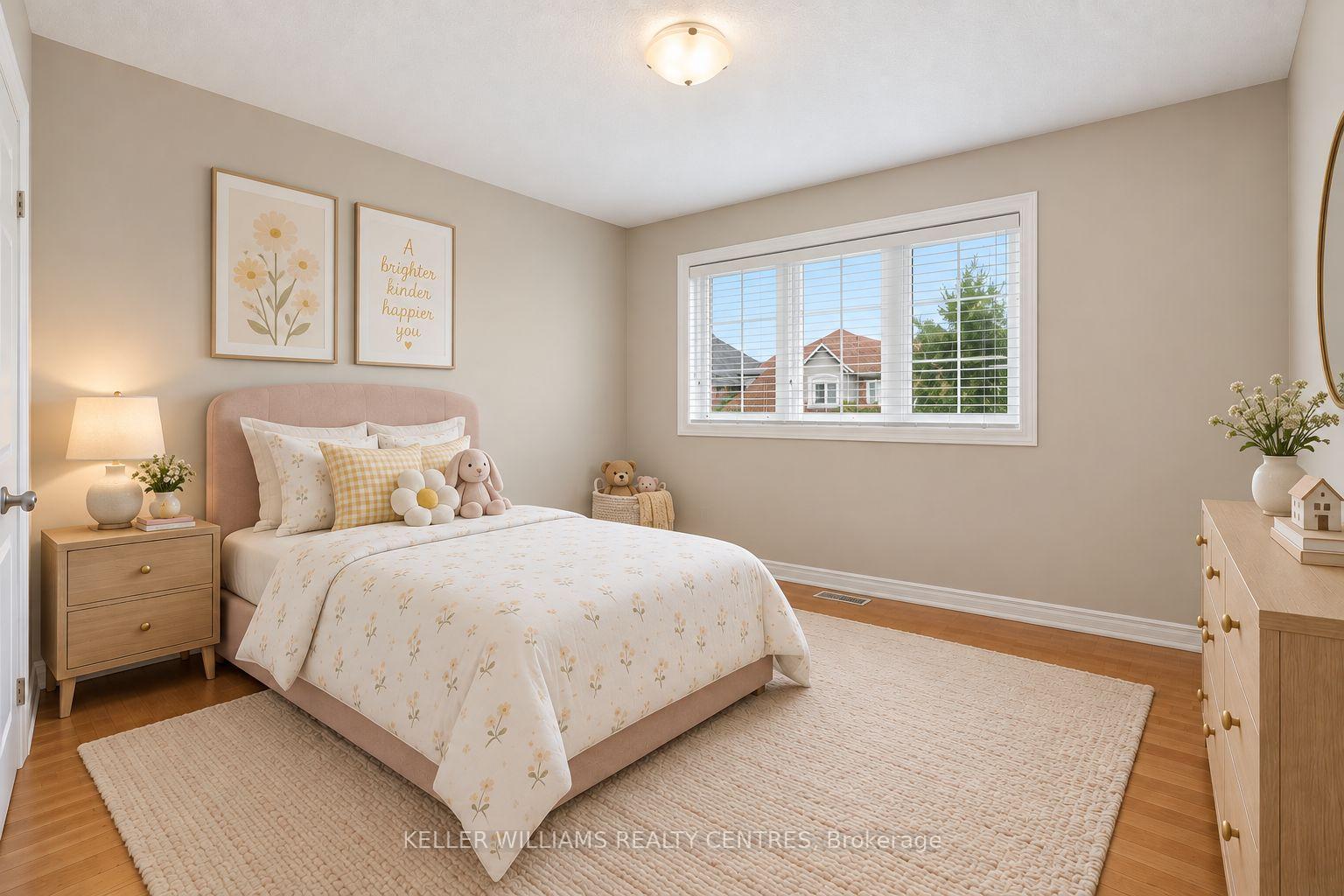 Photo 10 of 668 McGregor Farm Trail, Newmarket, Glenway Estates — HOMEH