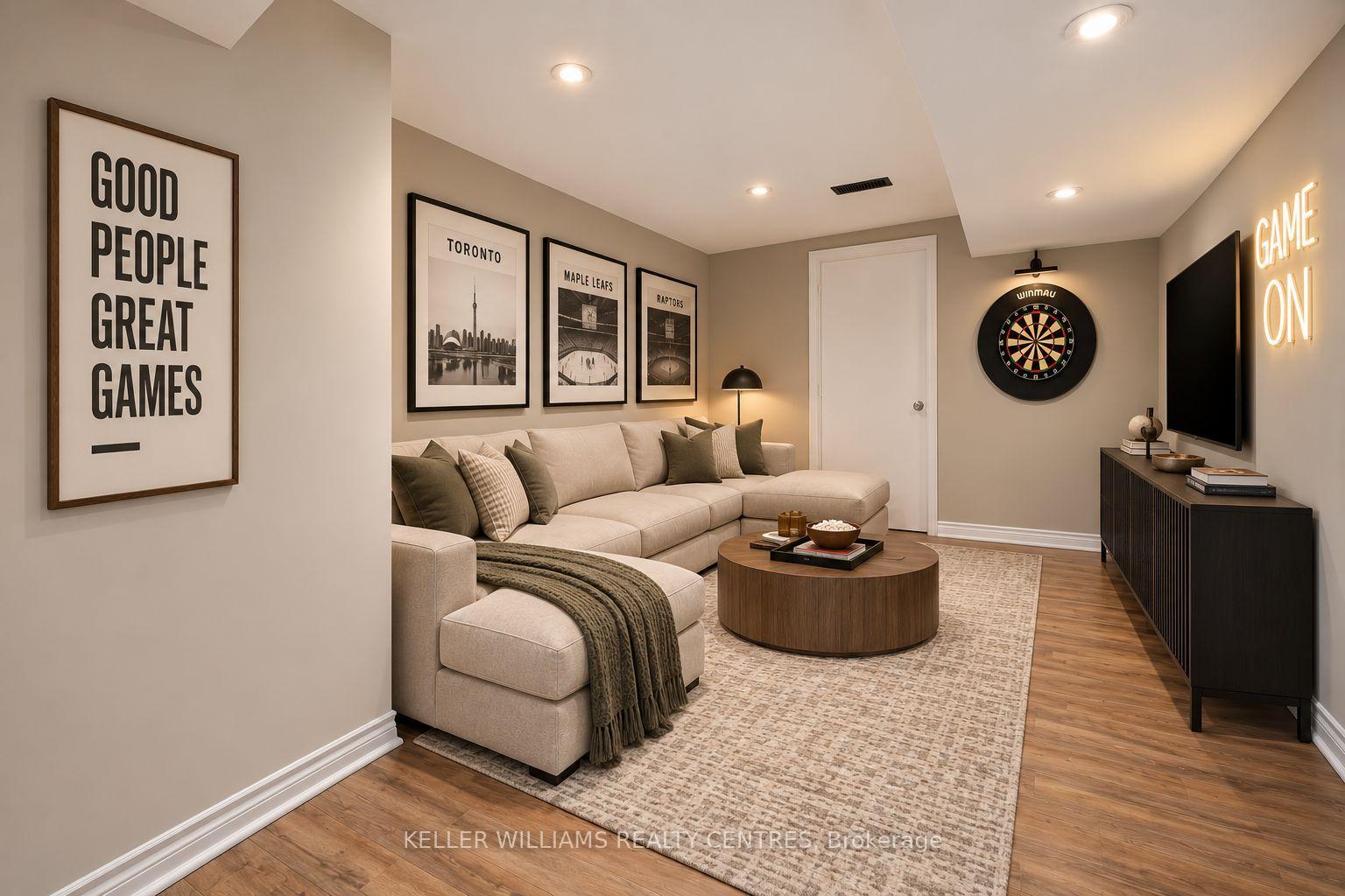 Photo 15 of 668 McGregor Farm Trail, Newmarket, Glenway Estates — HOMEH