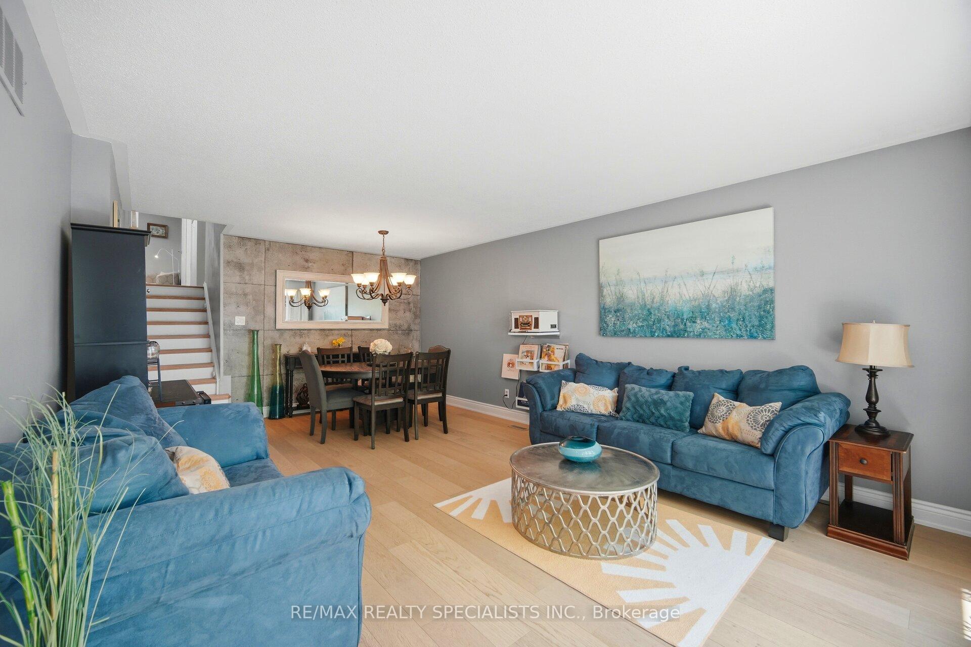 Photo 7 of 3673 Fieldgate Drive, Mississauga, Applewood — HOMEH