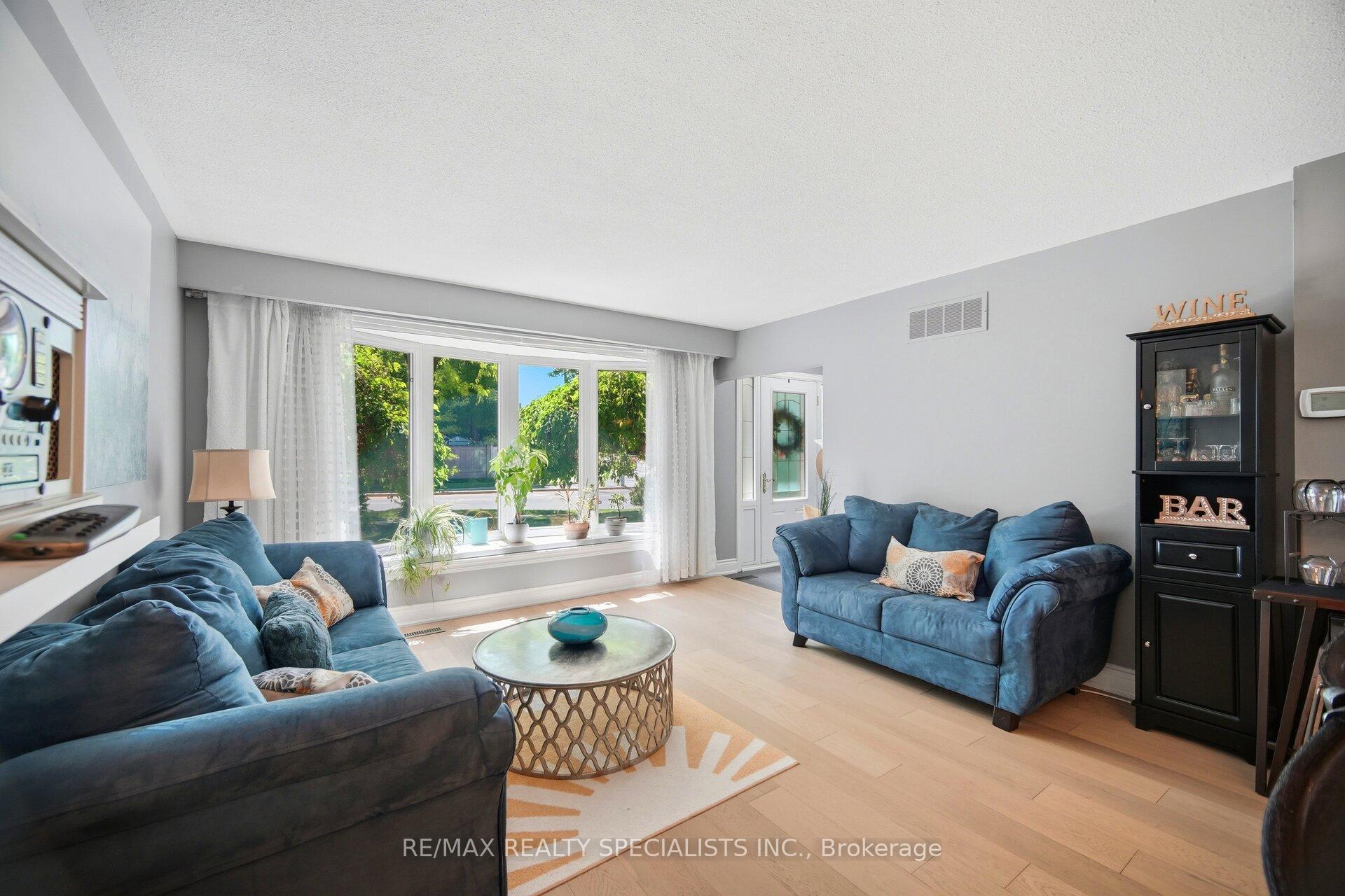 Photo 8 of 3673 Fieldgate Drive, Mississauga, Applewood — HOMEH